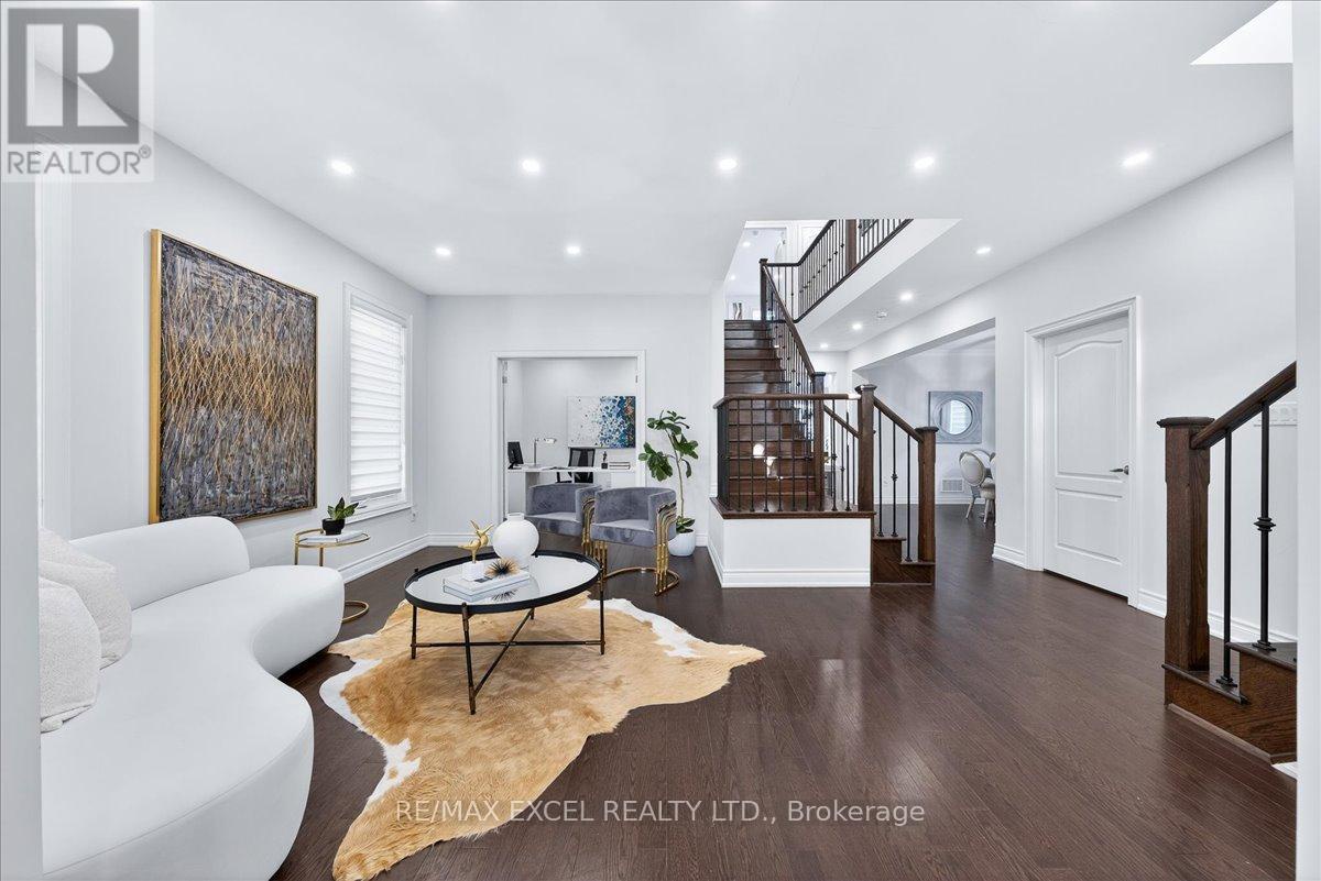 10 Deer Pass Road, East Gwillimbury (sharon), Ontario