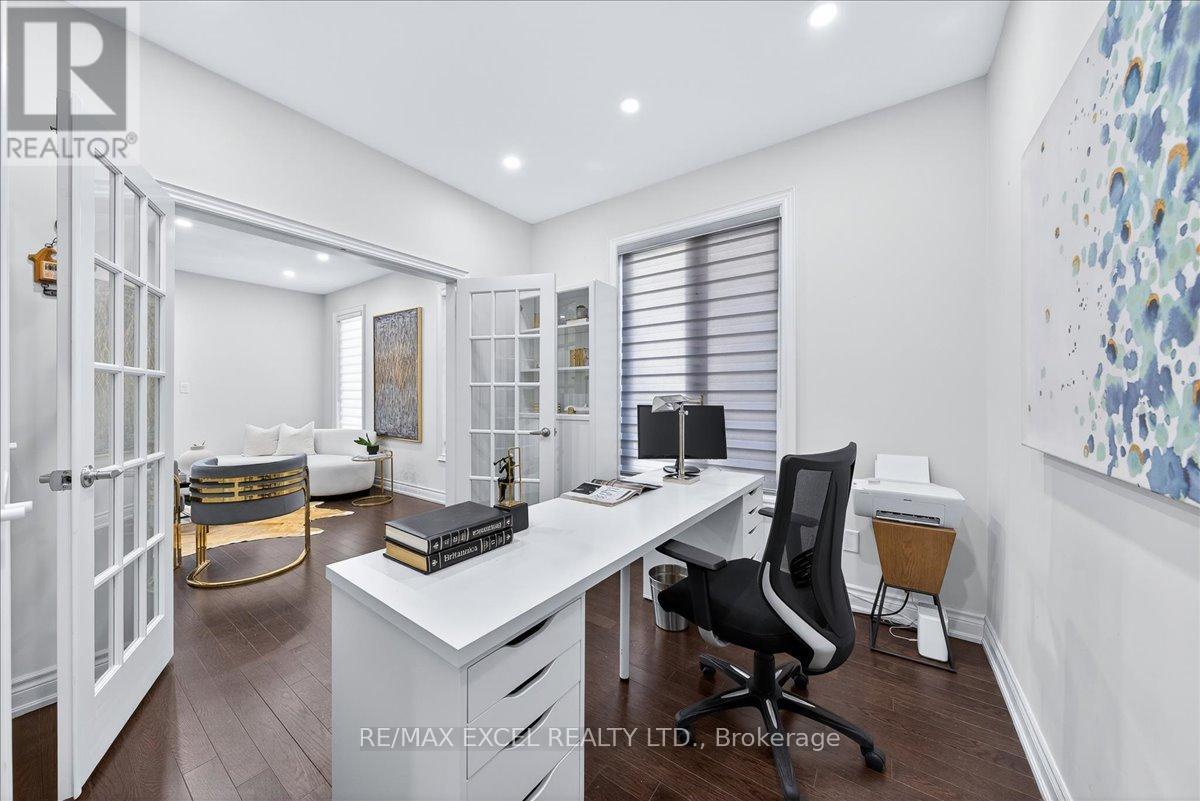 10 Deer Pass Road, East Gwillimbury (sharon), Ontario