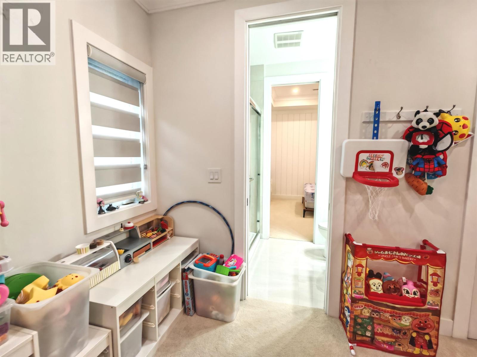 2280 Mclennan Avenue, Richmond, British Columbia