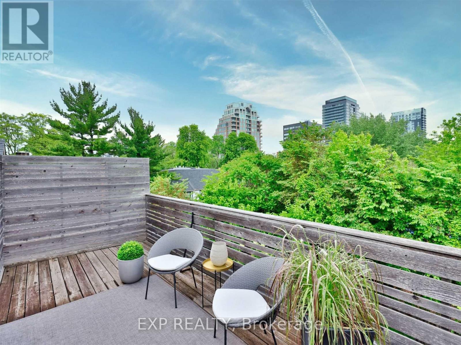 241 Poplar Plains Street, Toronto (casa Loma), Ontario