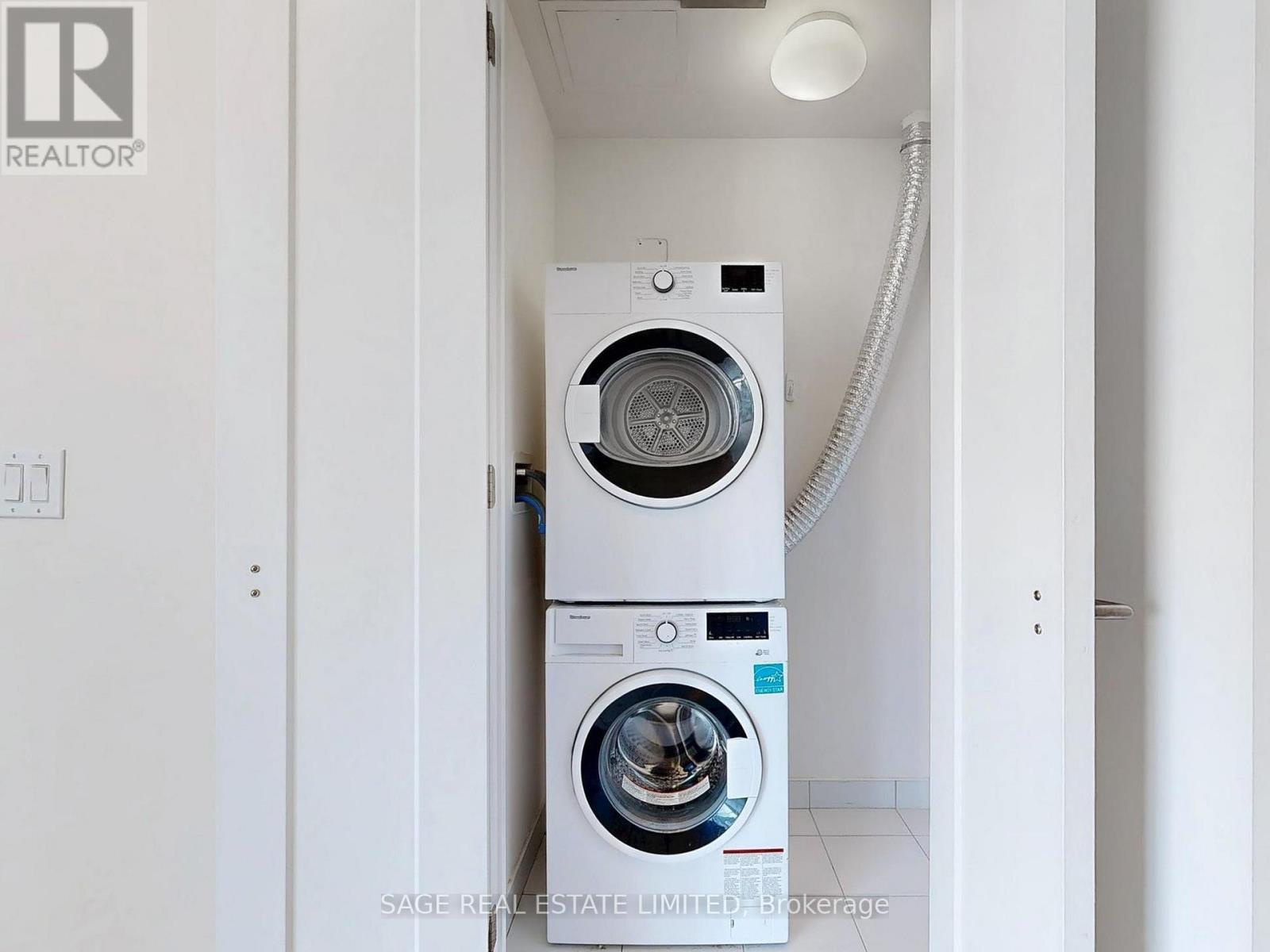 2102 - 88 Cumberland Street, Toronto (annex), Ontario