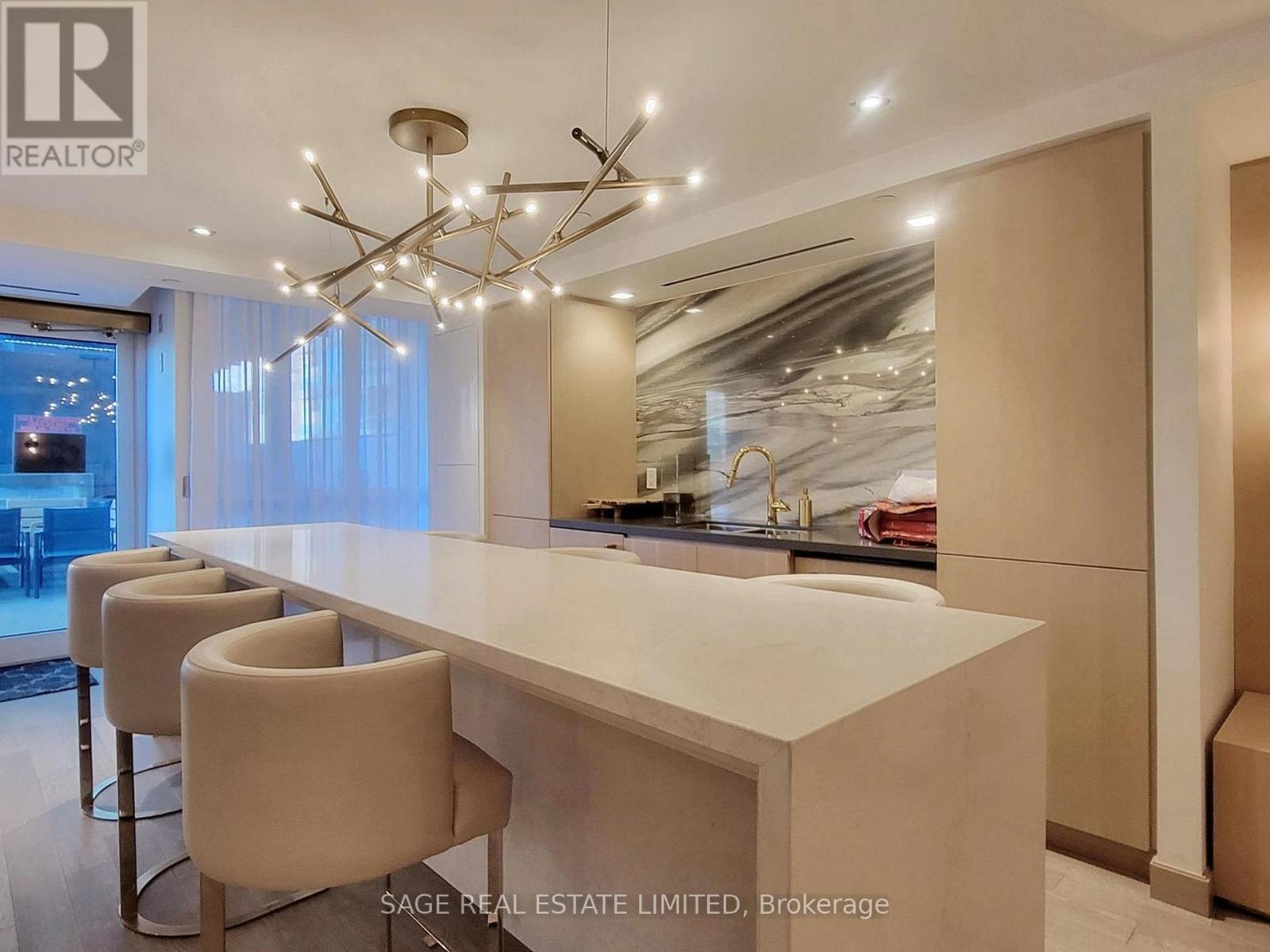 2102 - 88 Cumberland Street, Toronto (annex), Ontario