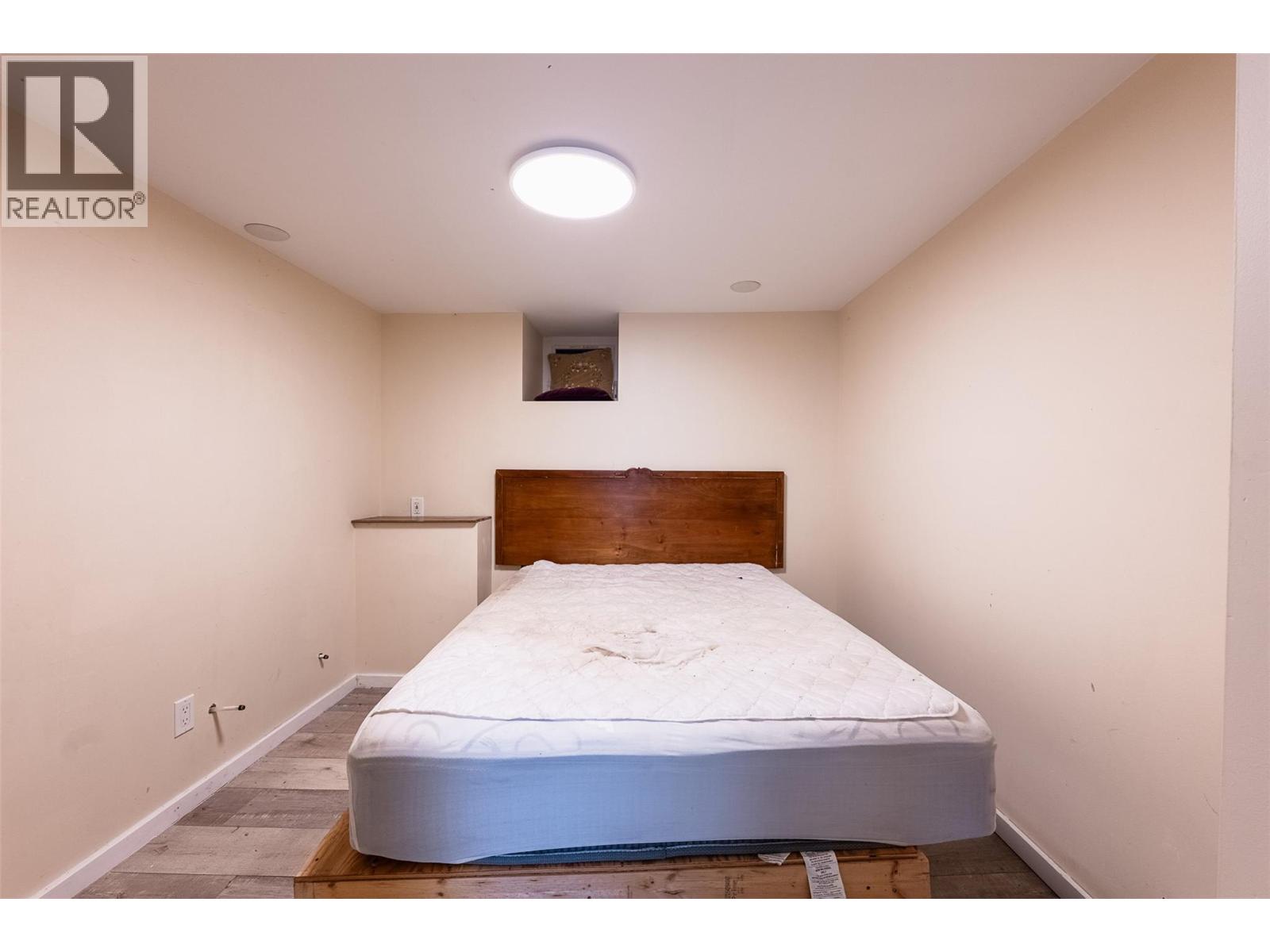 320 Chatham Street, Nelson, British Columbia