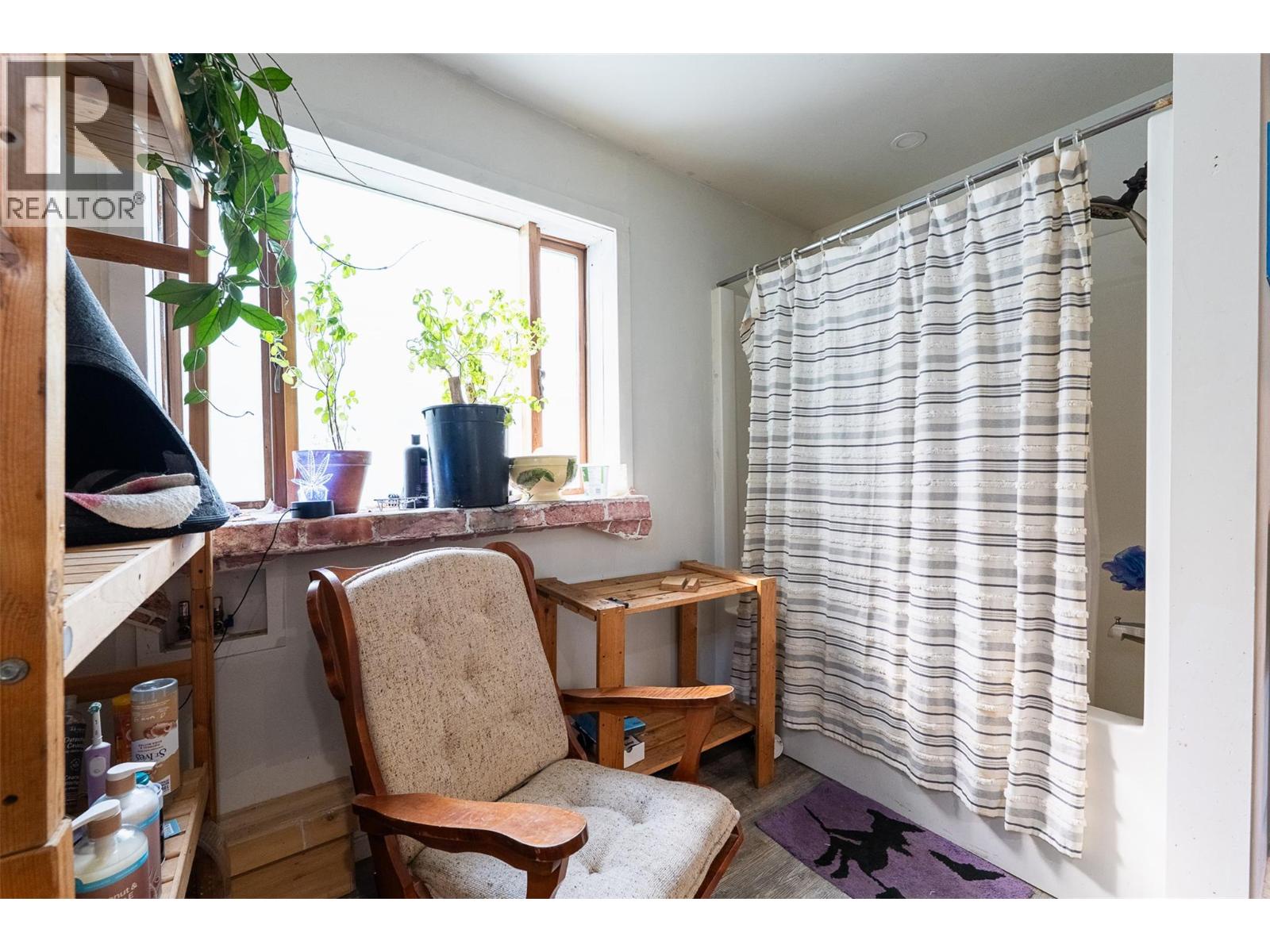 320 Chatham Street, Nelson, British Columbia