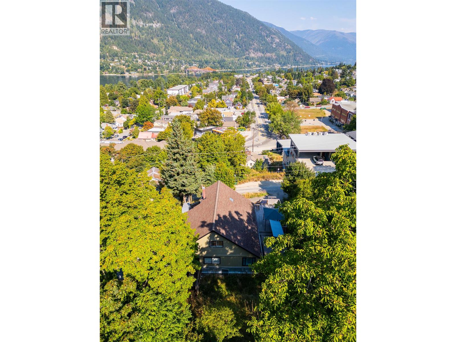 320 Chatham Street, Nelson, British Columbia