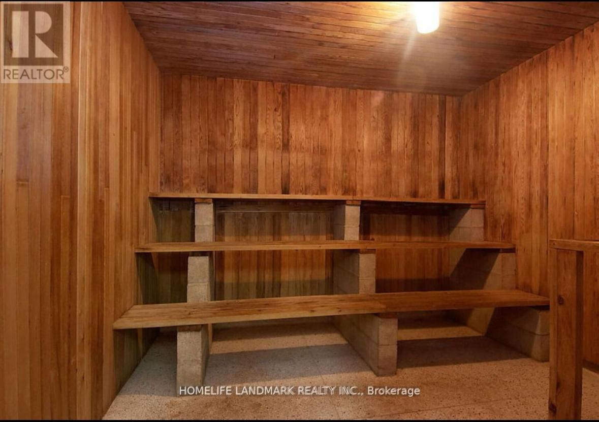 716 - 370 Dixon Road, Toronto (kingsview Village-the Westway), Ontario