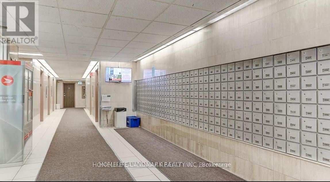 716 - 370 Dixon Road, Toronto (kingsview Village-the Westway), Ontario