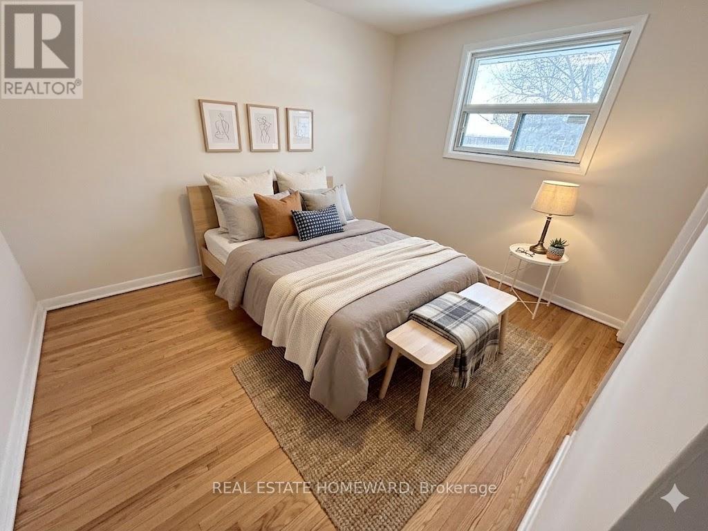 7 Dunlop Avenue, Toronto (clairlea-birchmount), Ontario