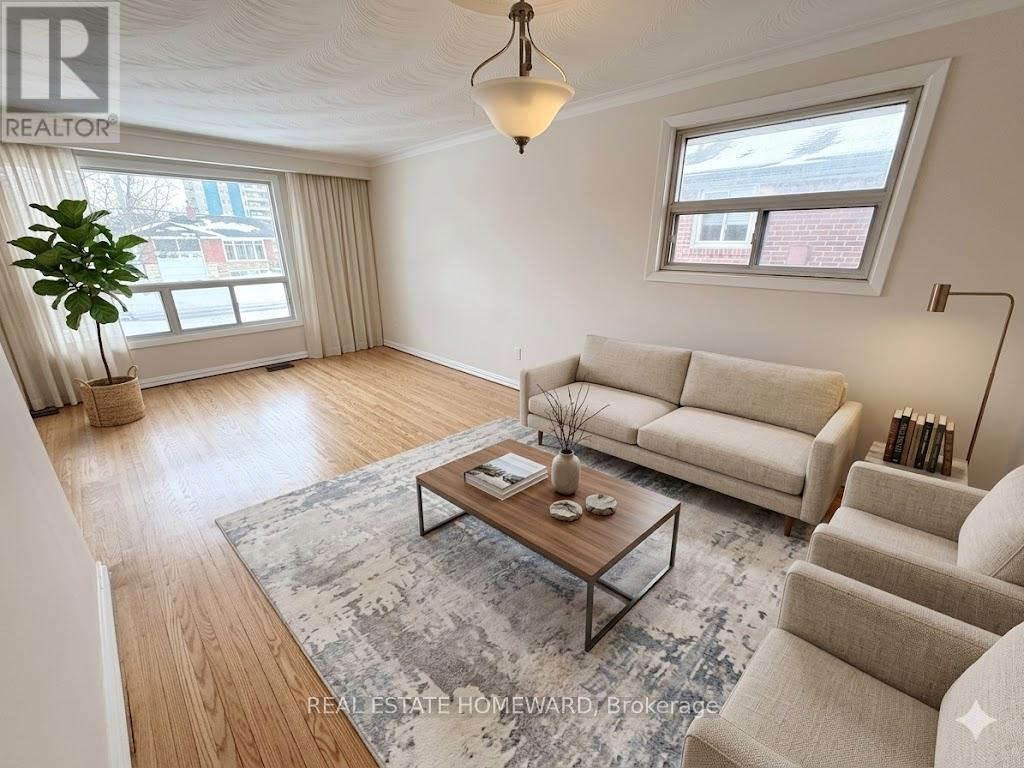 7 Dunlop Avenue, Toronto (clairlea-birchmount), Ontario