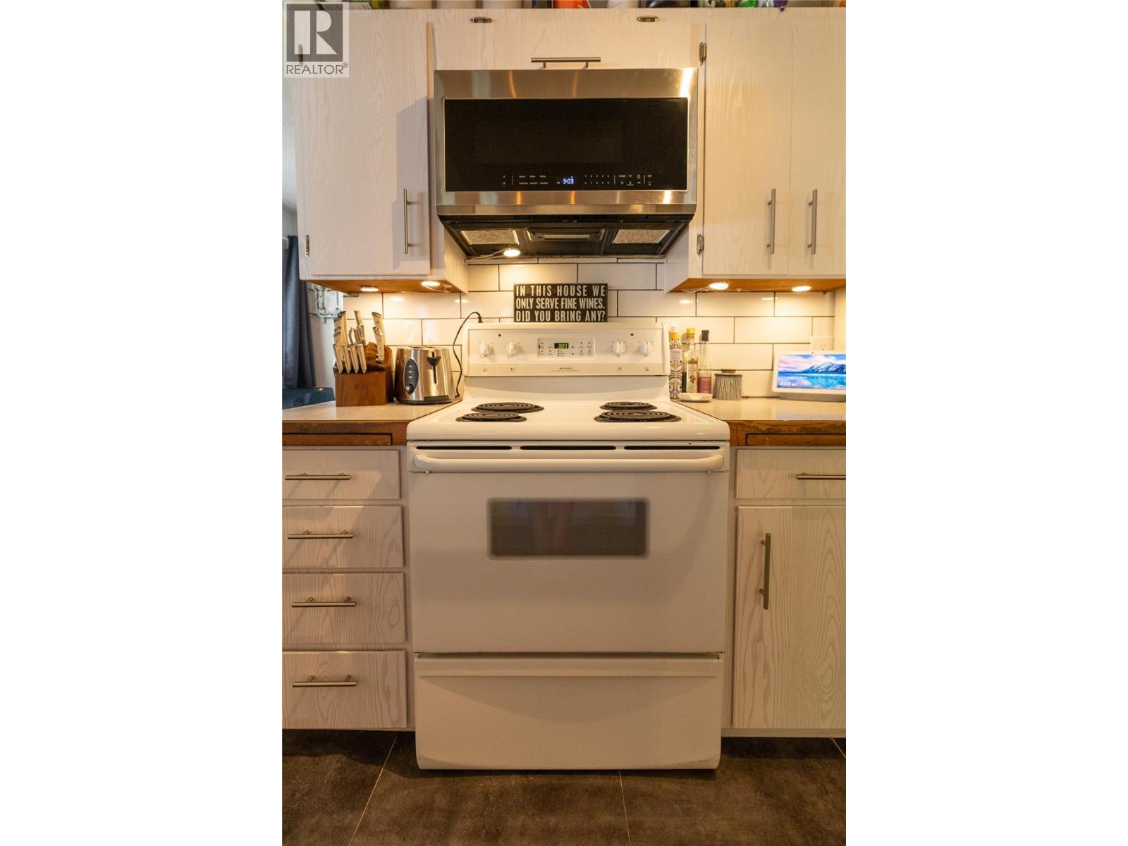 1324 Cedar Street, Nelson, British Columbia