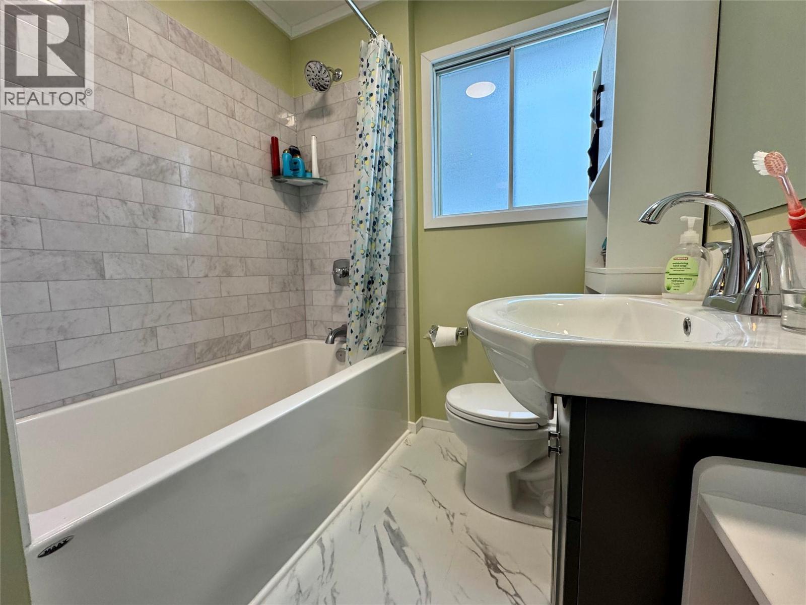 1324 Cedar Street, Nelson, British Columbia