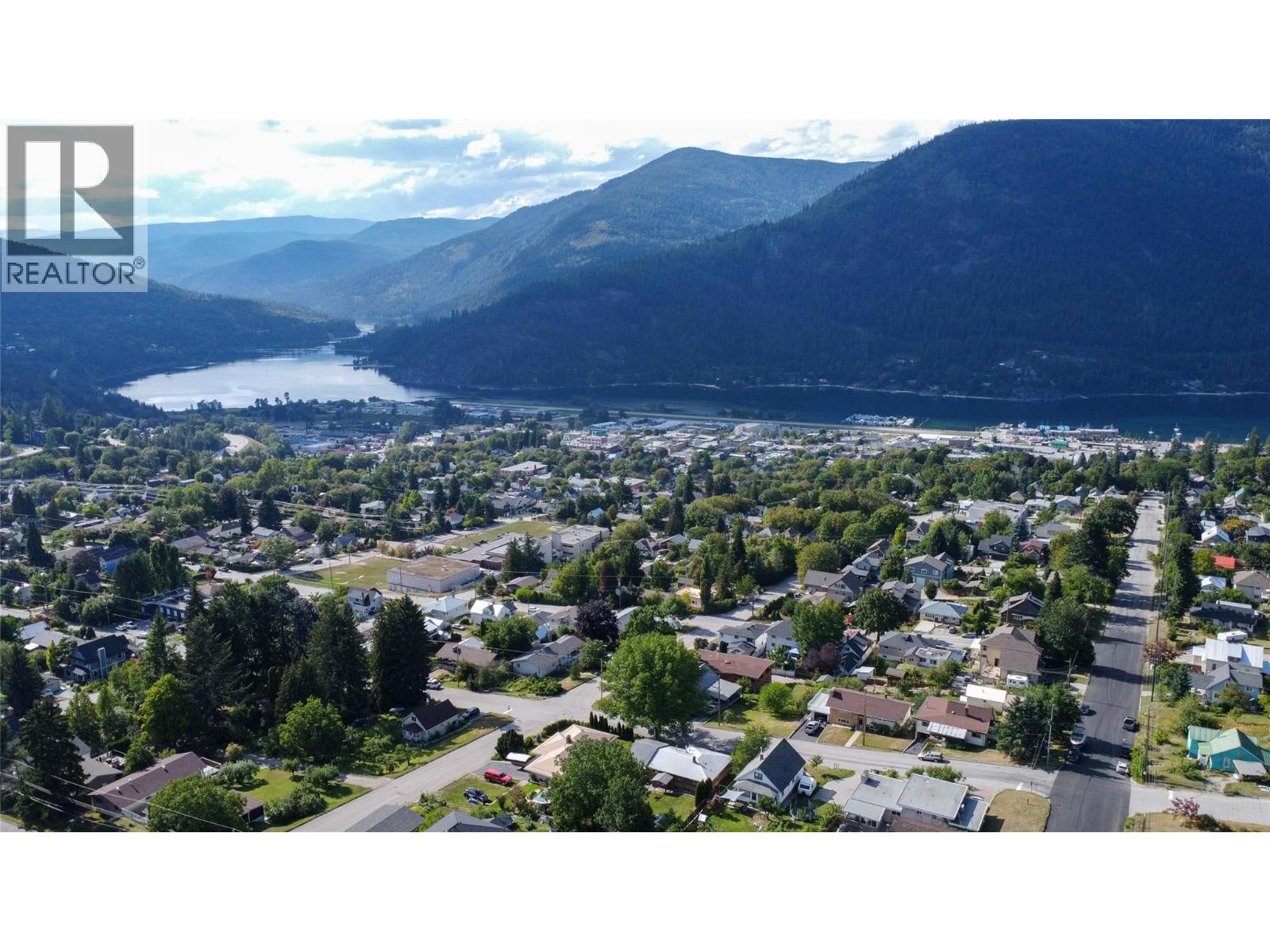 1324 Cedar Street, Nelson, British Columbia