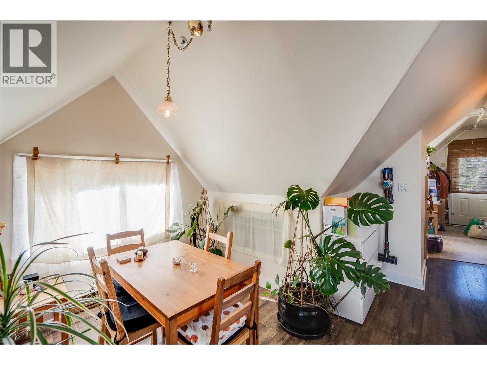 414 Falls Street, Nelson, British Columbia