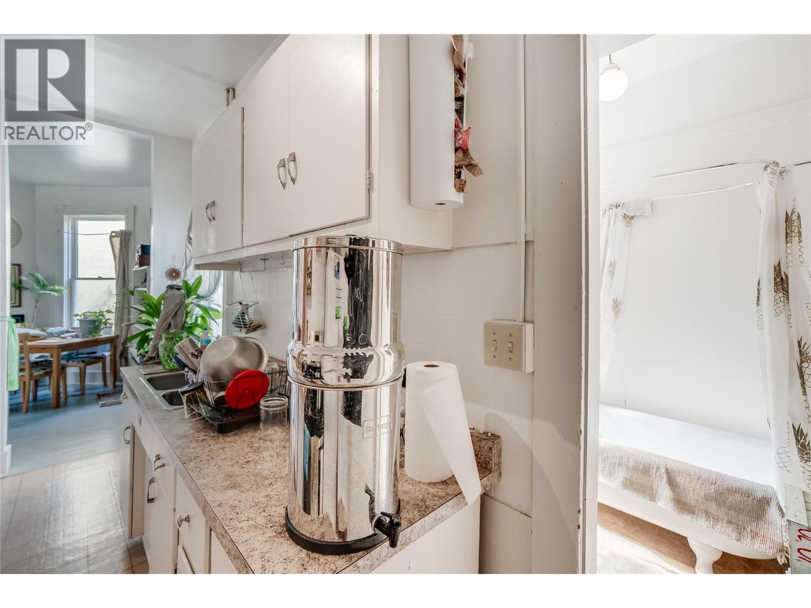 414 Falls Street, Nelson, British Columbia