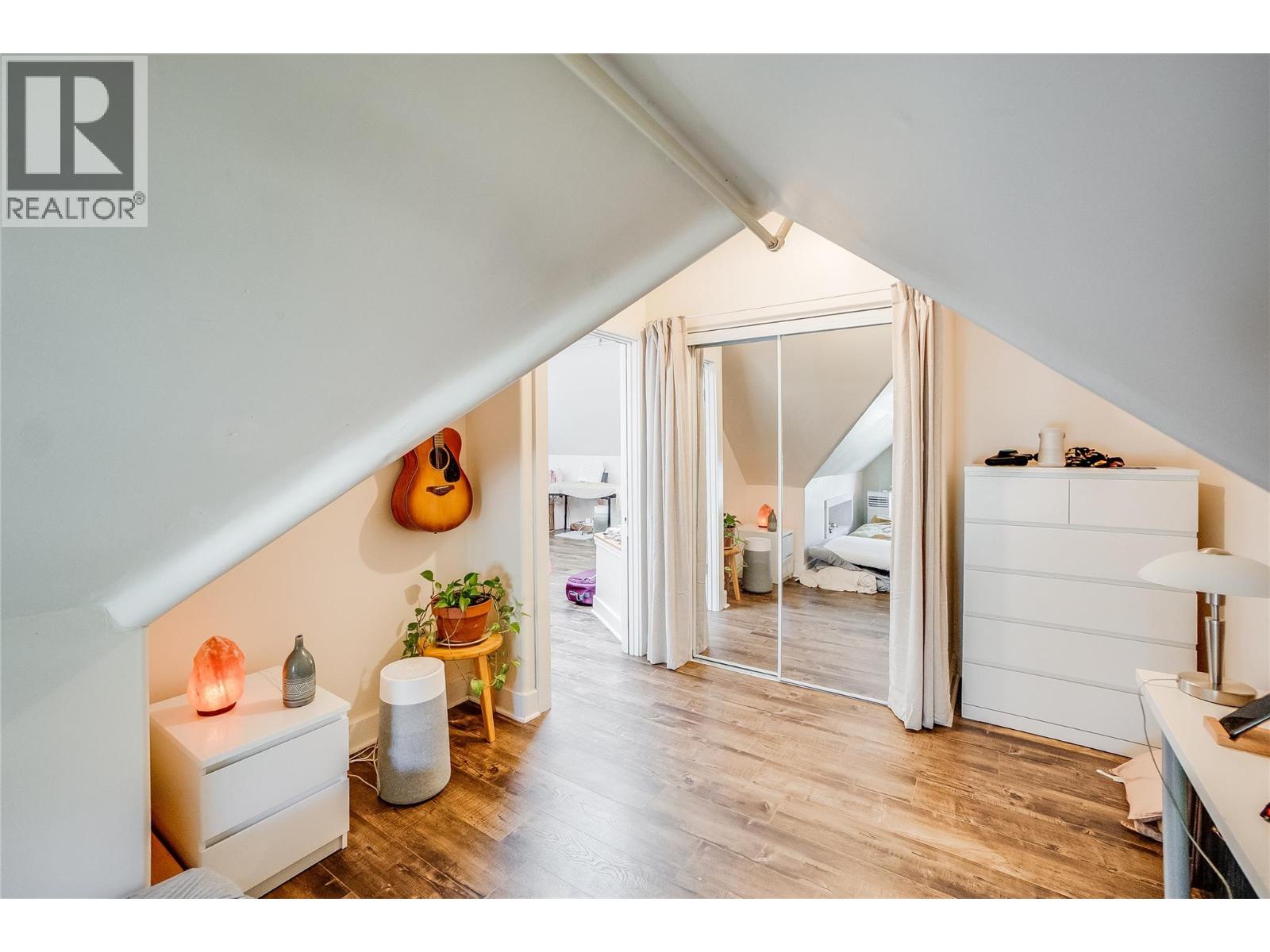 414 Falls Street, Nelson, British Columbia