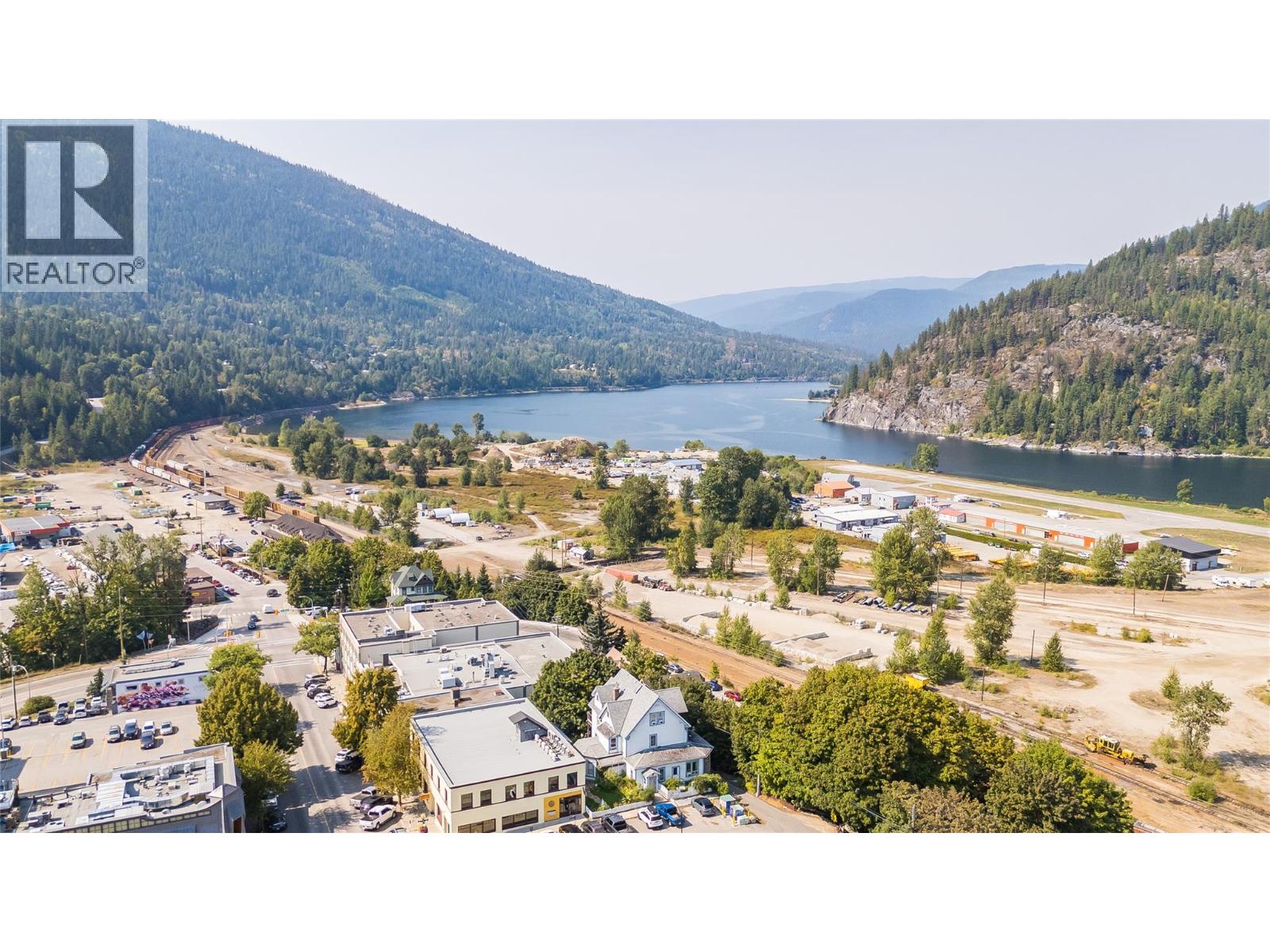 414 Falls Street, Nelson, British Columbia