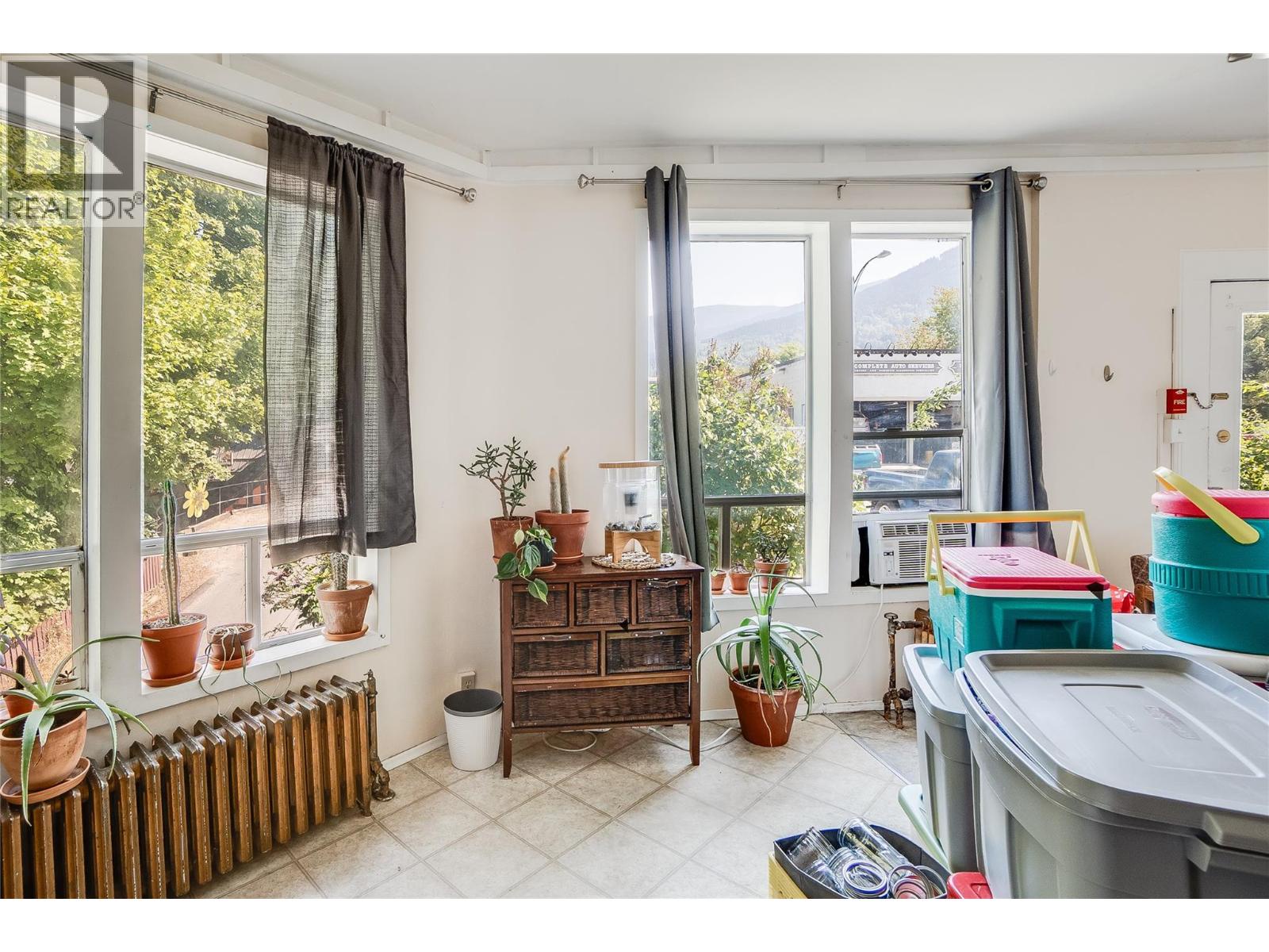 414 Falls Street, Nelson, British Columbia