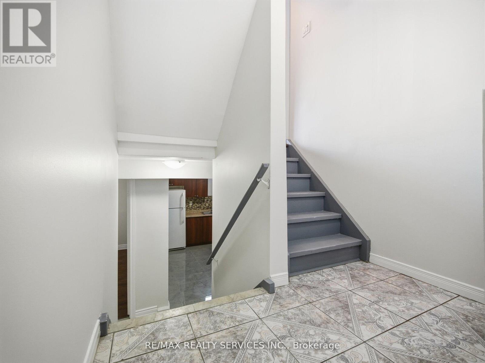 8 Deerpark Crescent, Brampton (brampton West), Ontario