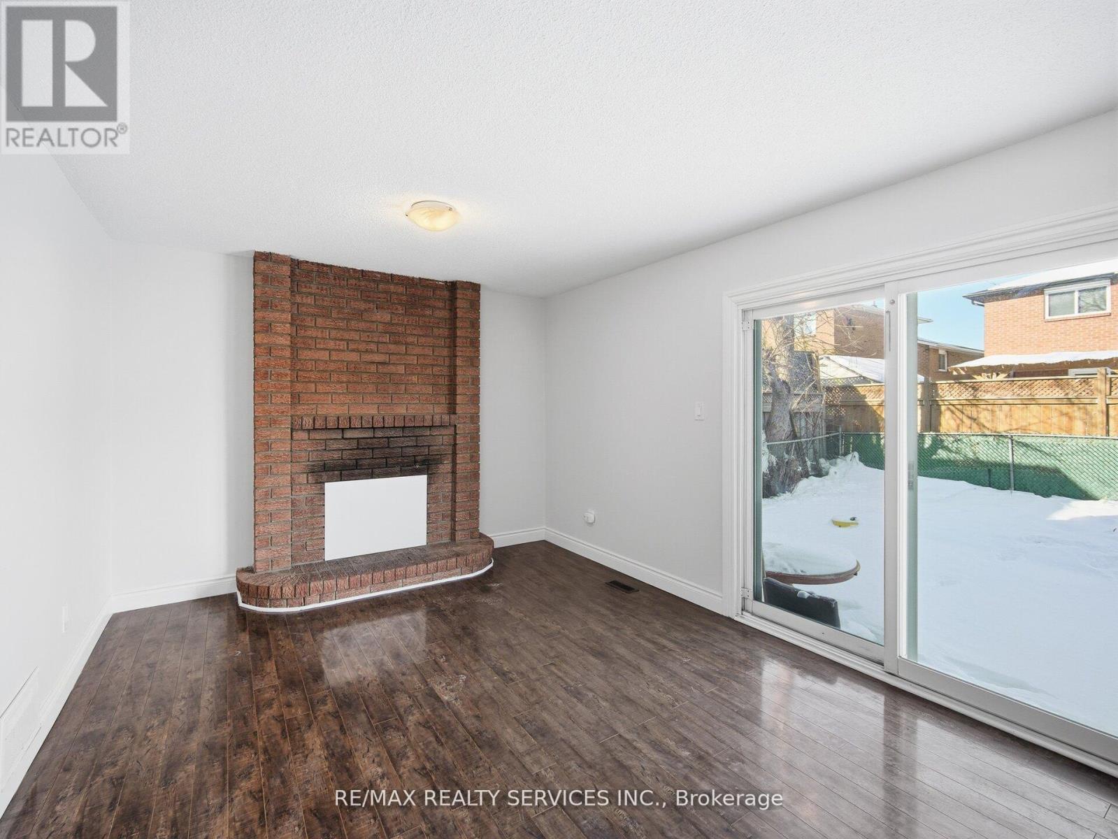 8 Deerpark Crescent, Brampton (brampton West), Ontario