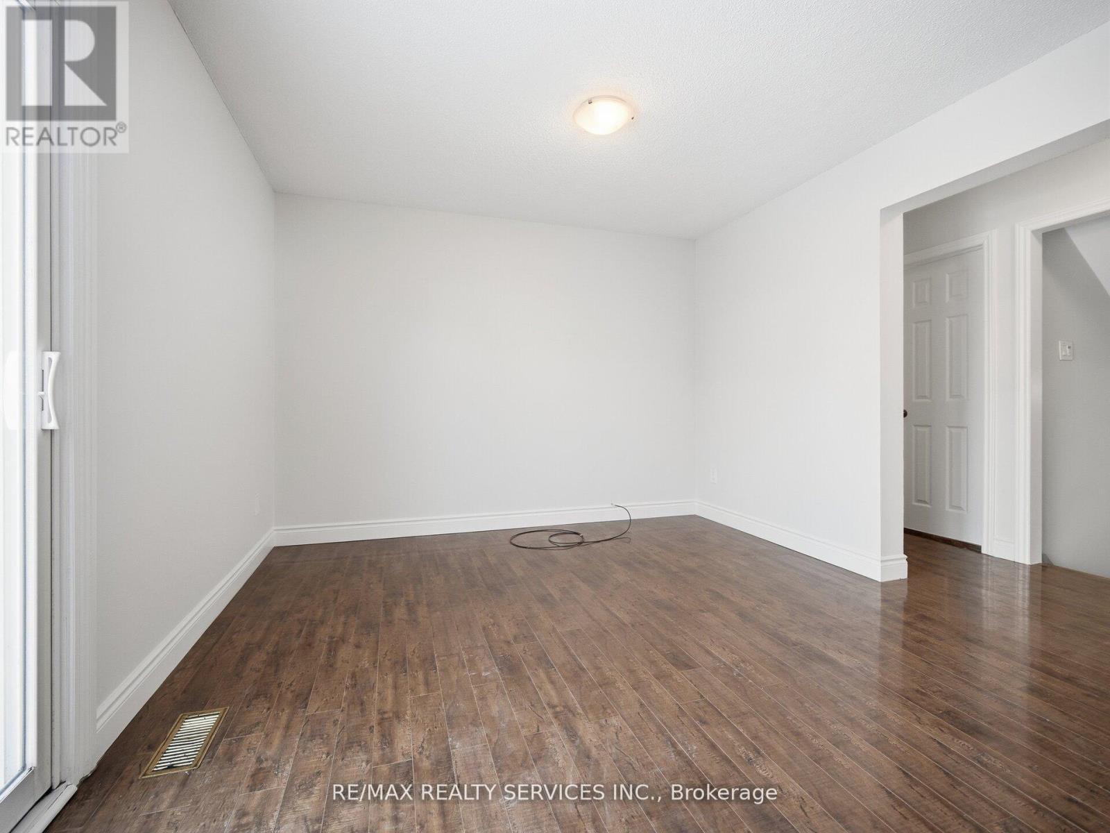 8 Deerpark Crescent, Brampton (brampton West), Ontario