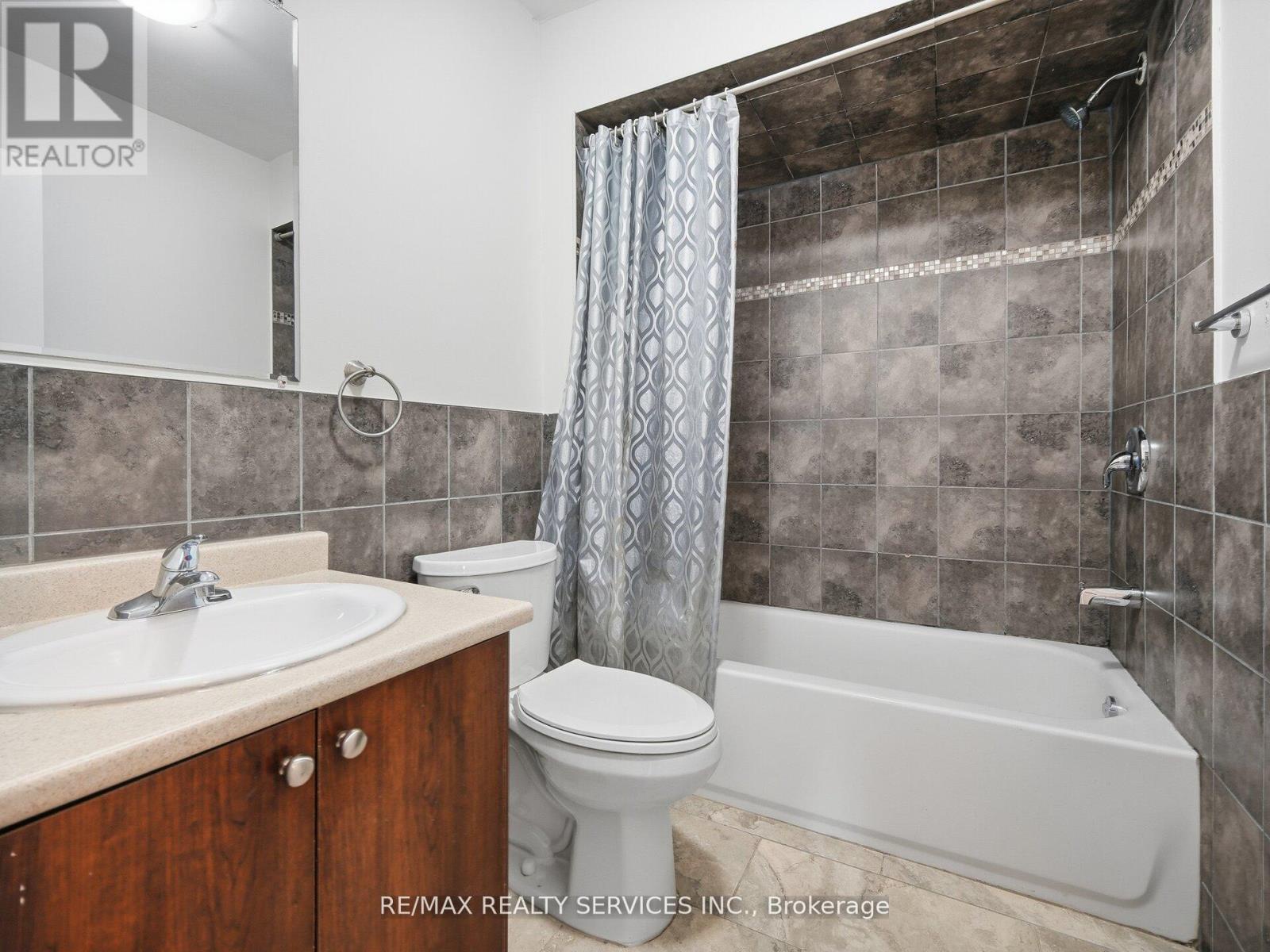 8 Deerpark Crescent, Brampton (brampton West), Ontario