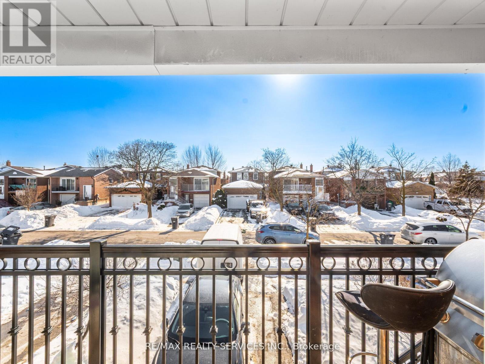 8 Deerpark Crescent, Brampton (brampton West), Ontario