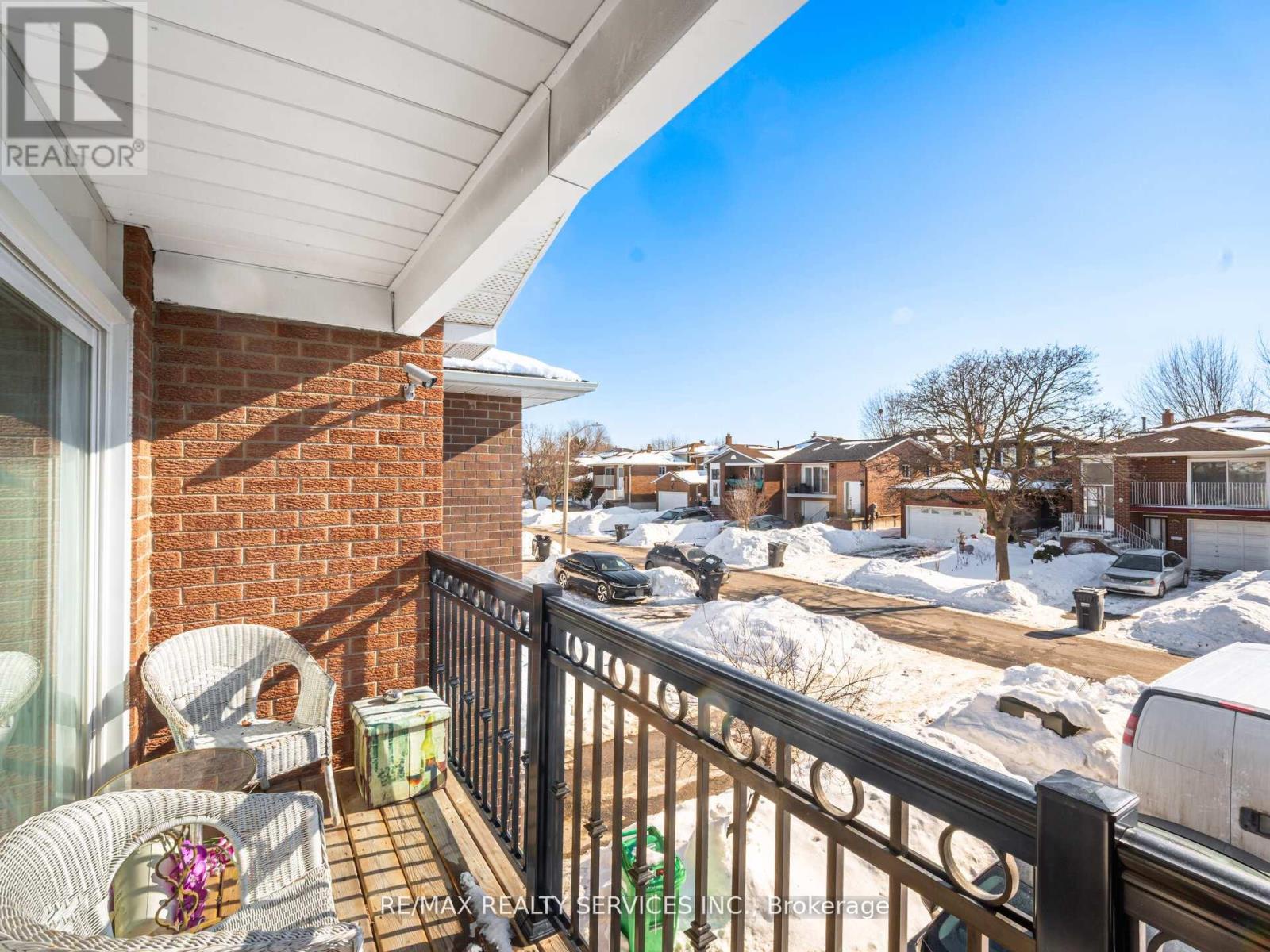 8 Deerpark Crescent, Brampton (brampton West), Ontario