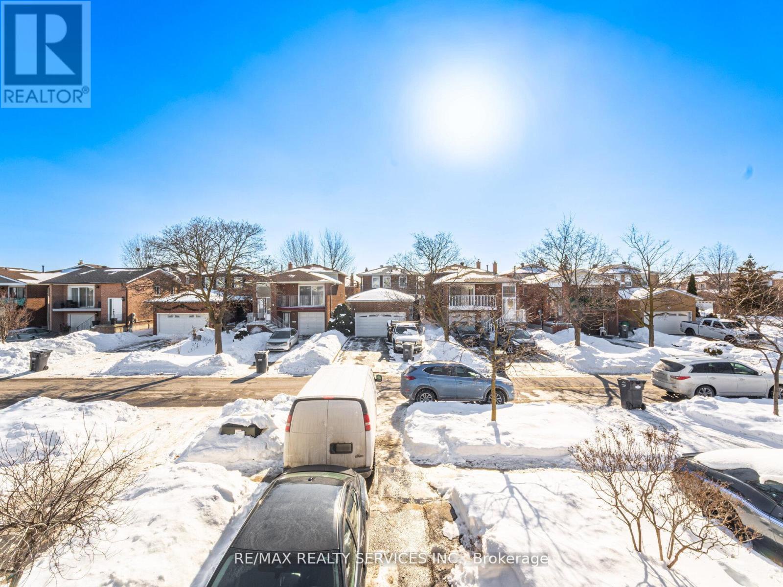 8 Deerpark Crescent, Brampton (brampton West), Ontario