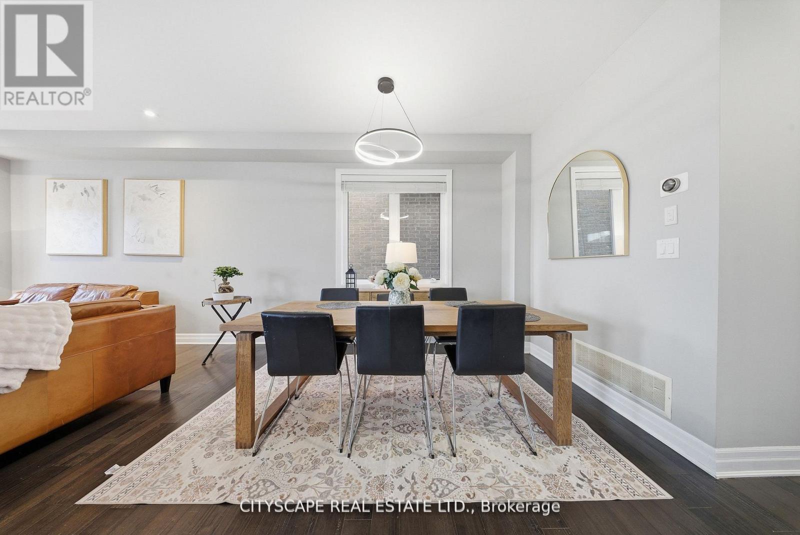 28 Celano Drive, Hamilton (waterdown), Ontario