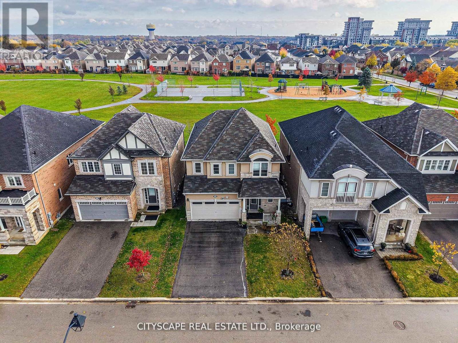 28 Celano Drive, Hamilton (waterdown), Ontario