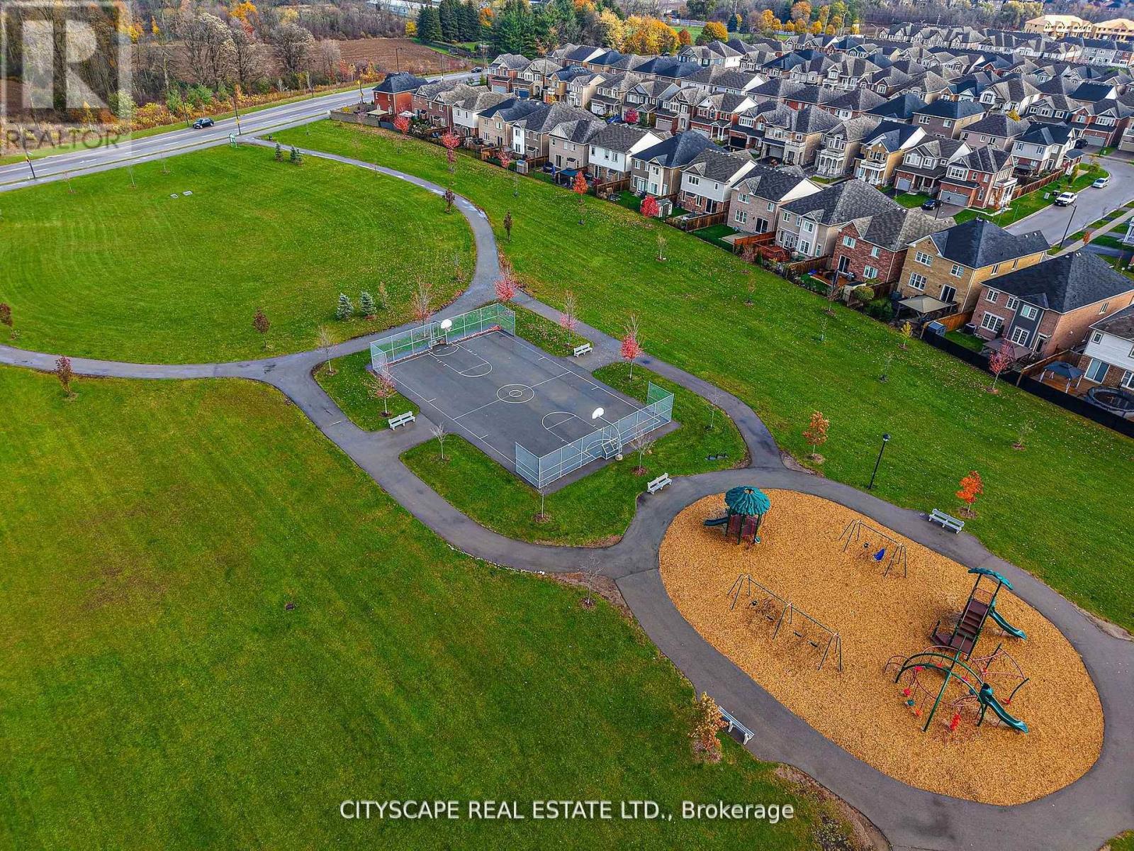 28 Celano Drive, Hamilton (waterdown), Ontario