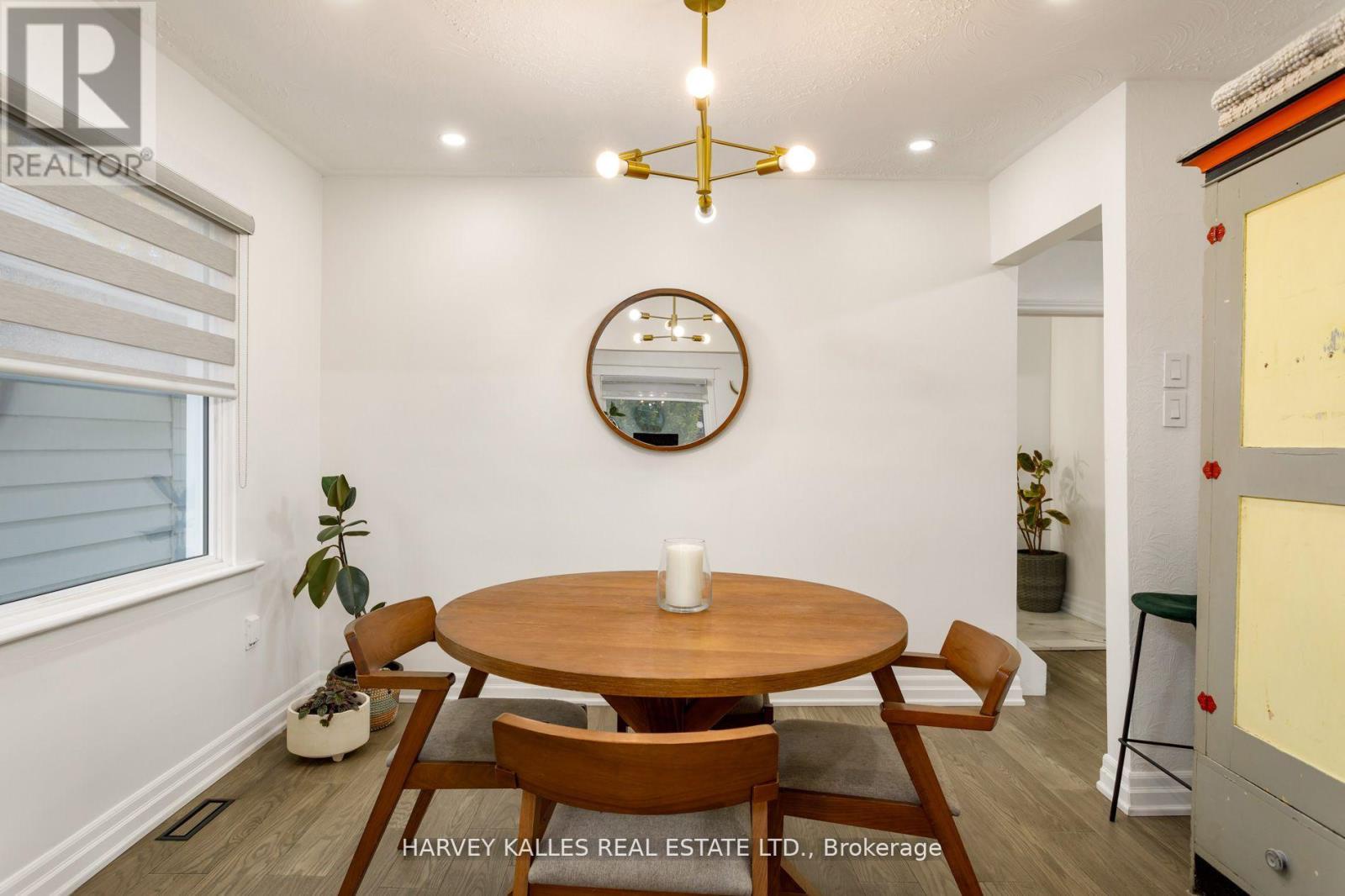 139 King Edward Avenue, Toronto (woodbine-lumsden), Ontario