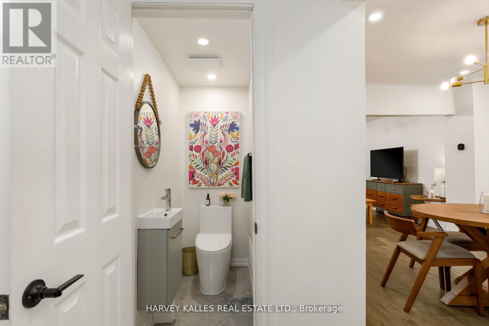 139 King Edward Avenue, Toronto (woodbine-lumsden), Ontario