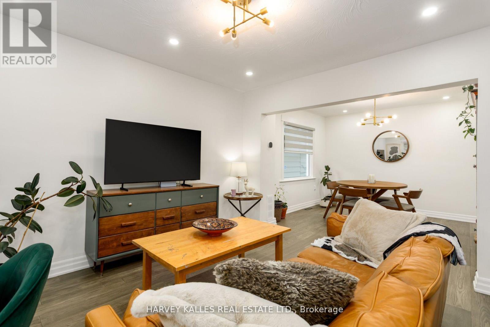 139 King Edward Avenue, Toronto (woodbine-lumsden), Ontario