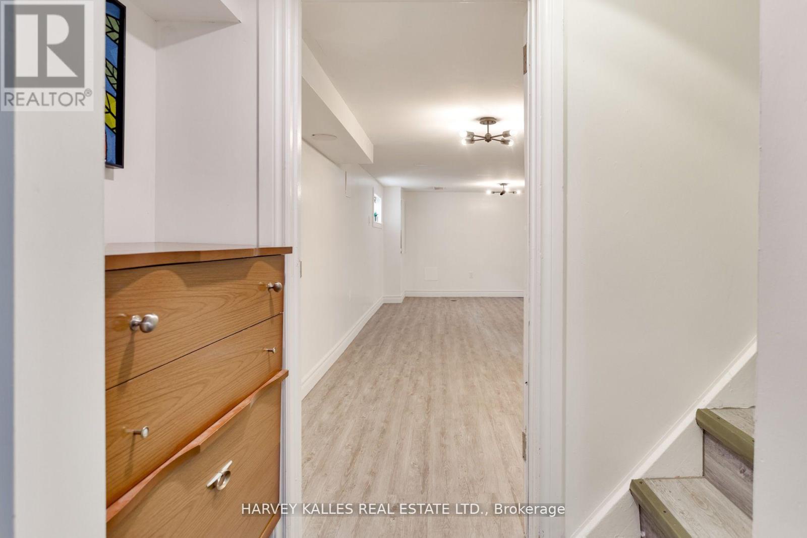 139 King Edward Avenue, Toronto (woodbine-lumsden), Ontario