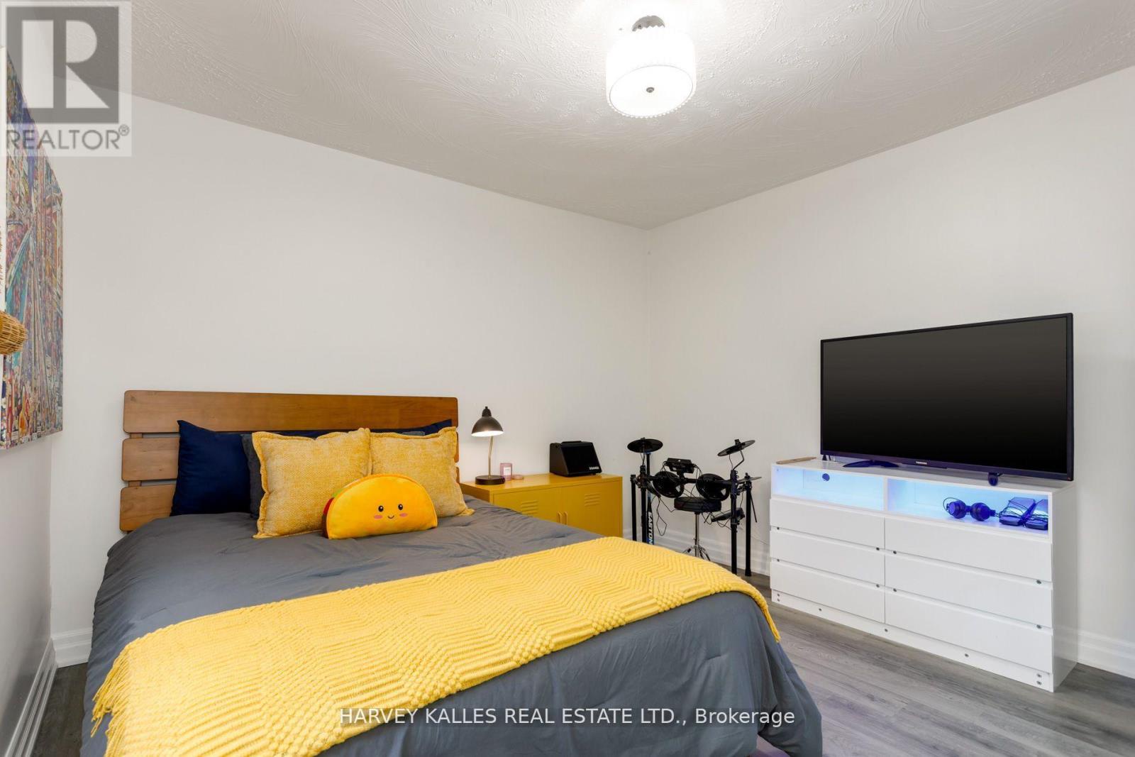 139 King Edward Avenue, Toronto (woodbine-lumsden), Ontario