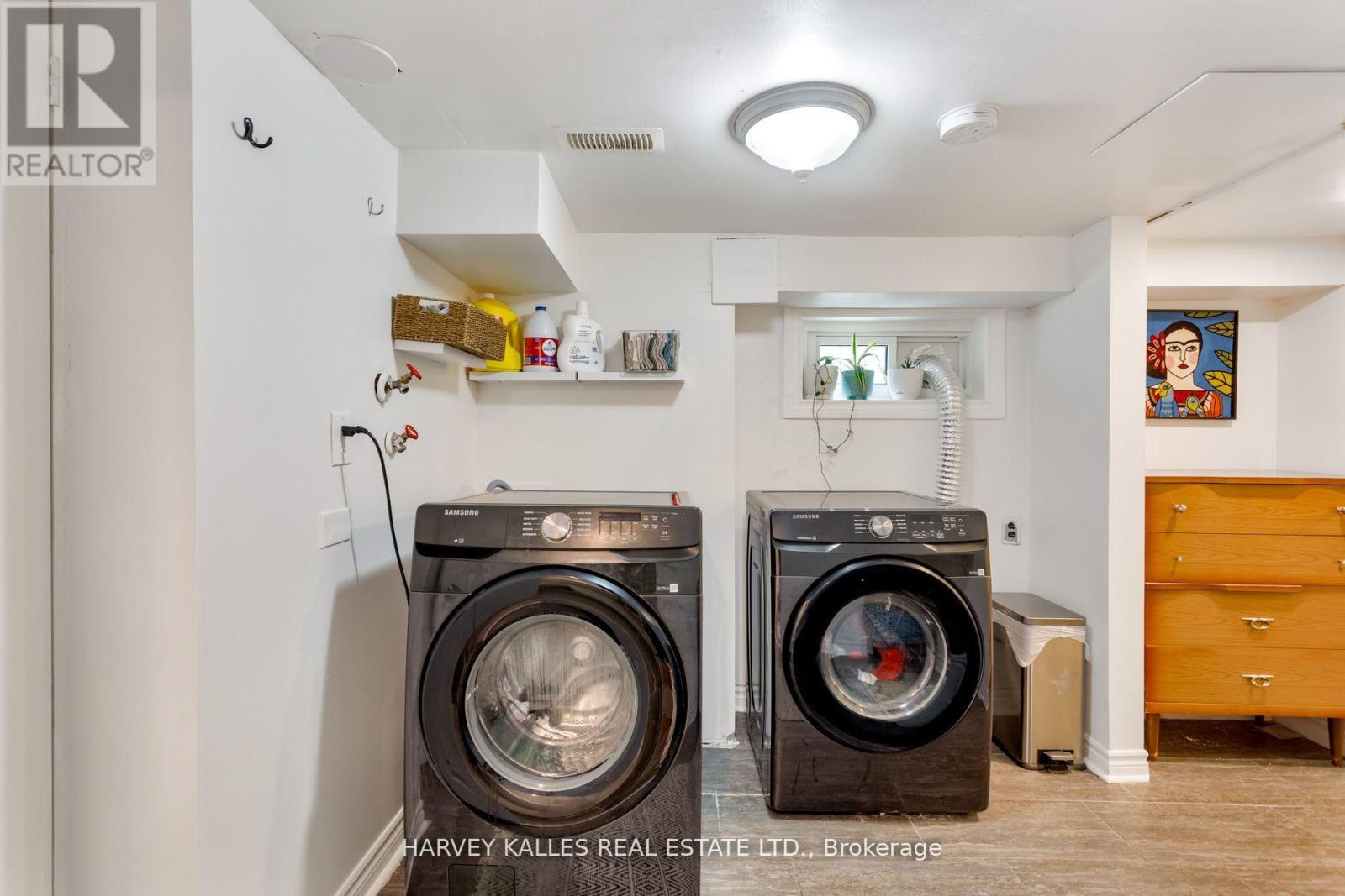 139 King Edward Avenue, Toronto (woodbine-lumsden), Ontario