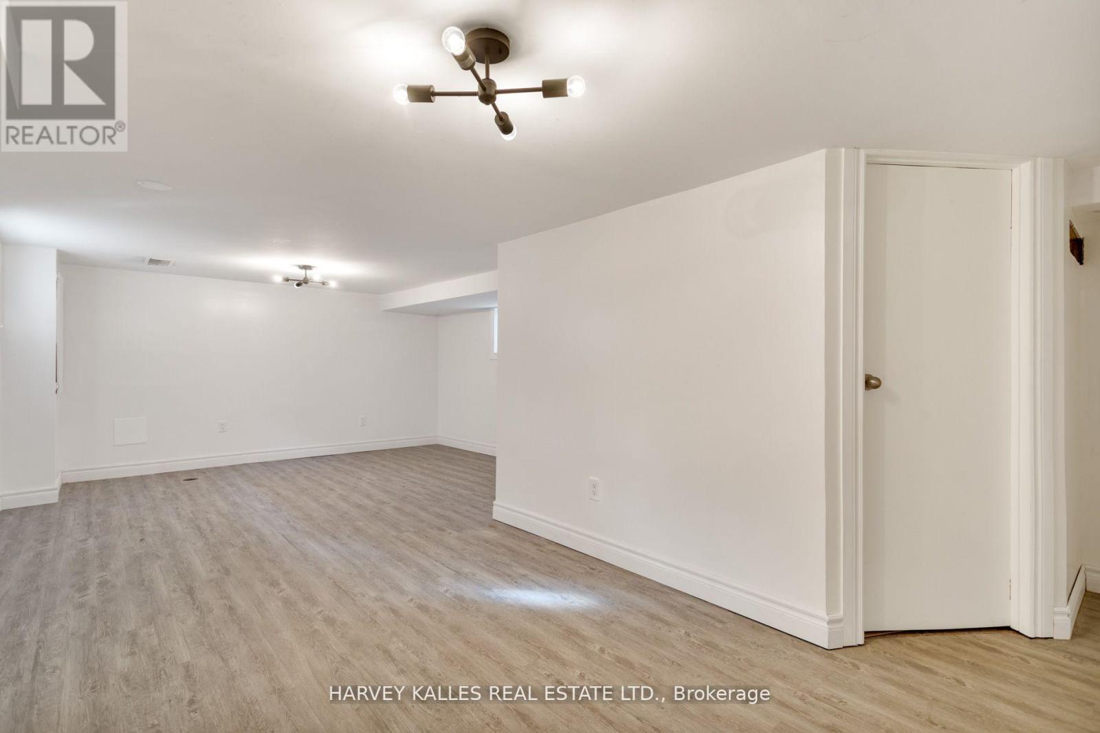 139 King Edward Avenue, Toronto (woodbine-lumsden), Ontario