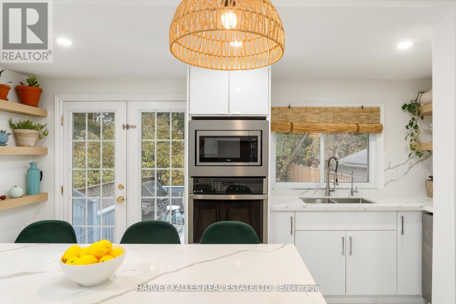 139 King Edward Avenue, Toronto (woodbine-lumsden), Ontario