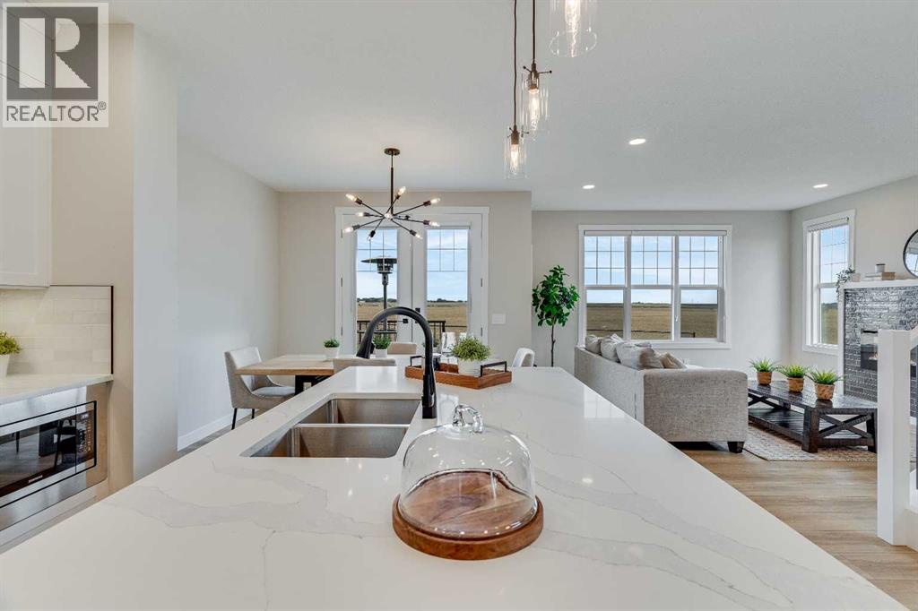 467 Kinniburgh Loop, Chestermere, Alberta