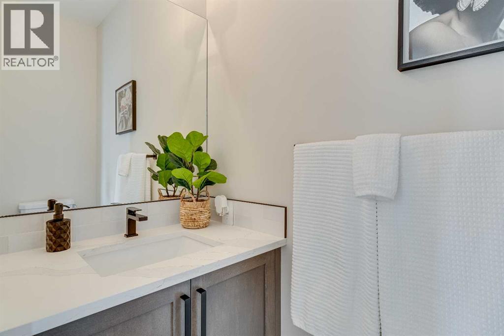 467 Kinniburgh Loop, Chestermere, Alberta