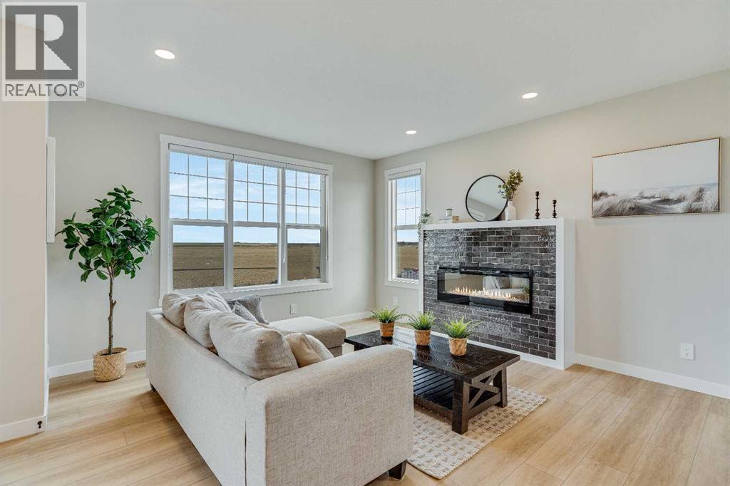 467 Kinniburgh Loop, Chestermere, Alberta