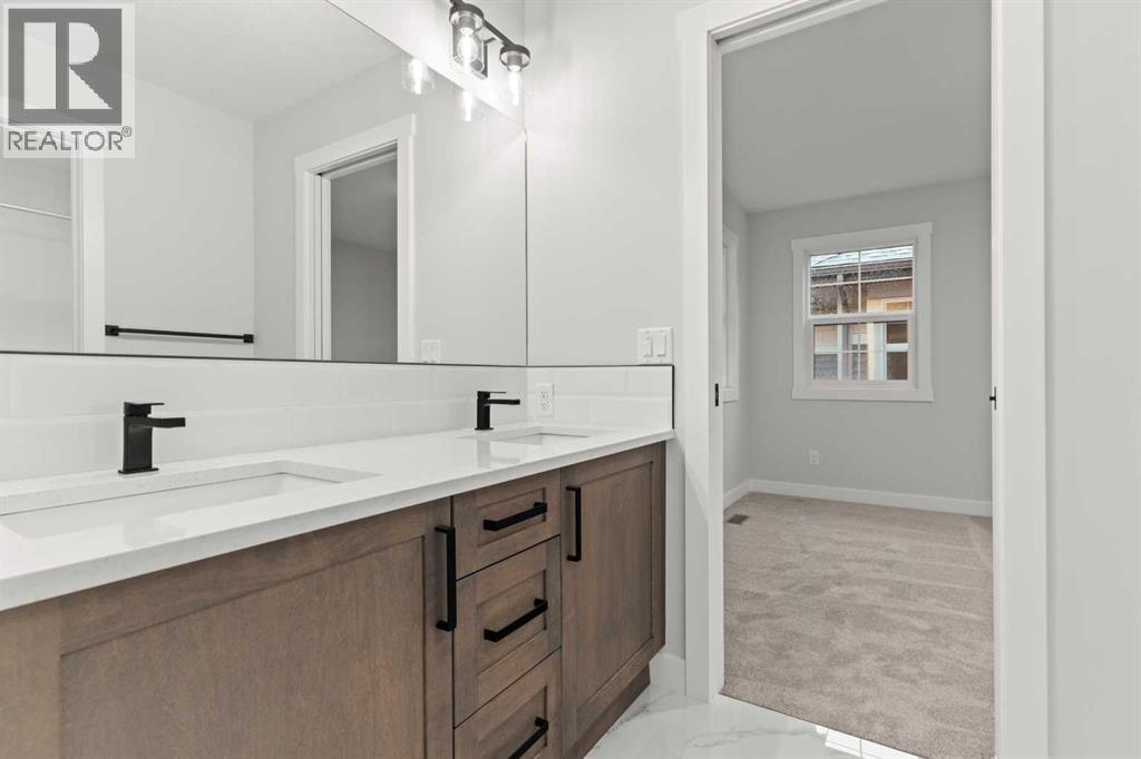 467 Kinniburgh Loop, Chestermere, Alberta