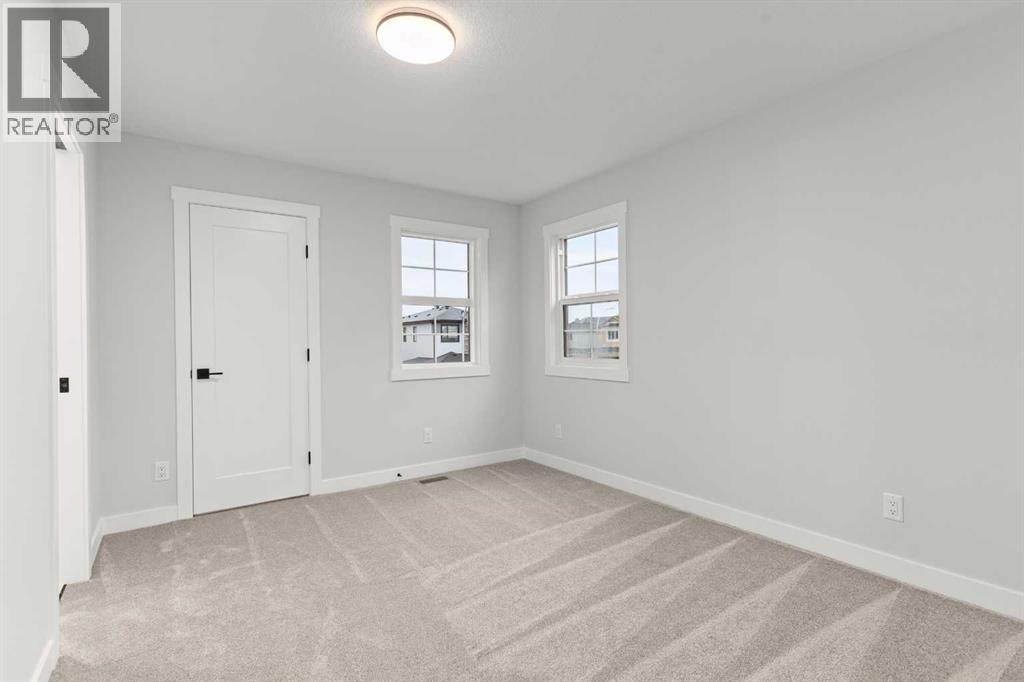 467 Kinniburgh Loop, Chestermere, Alberta