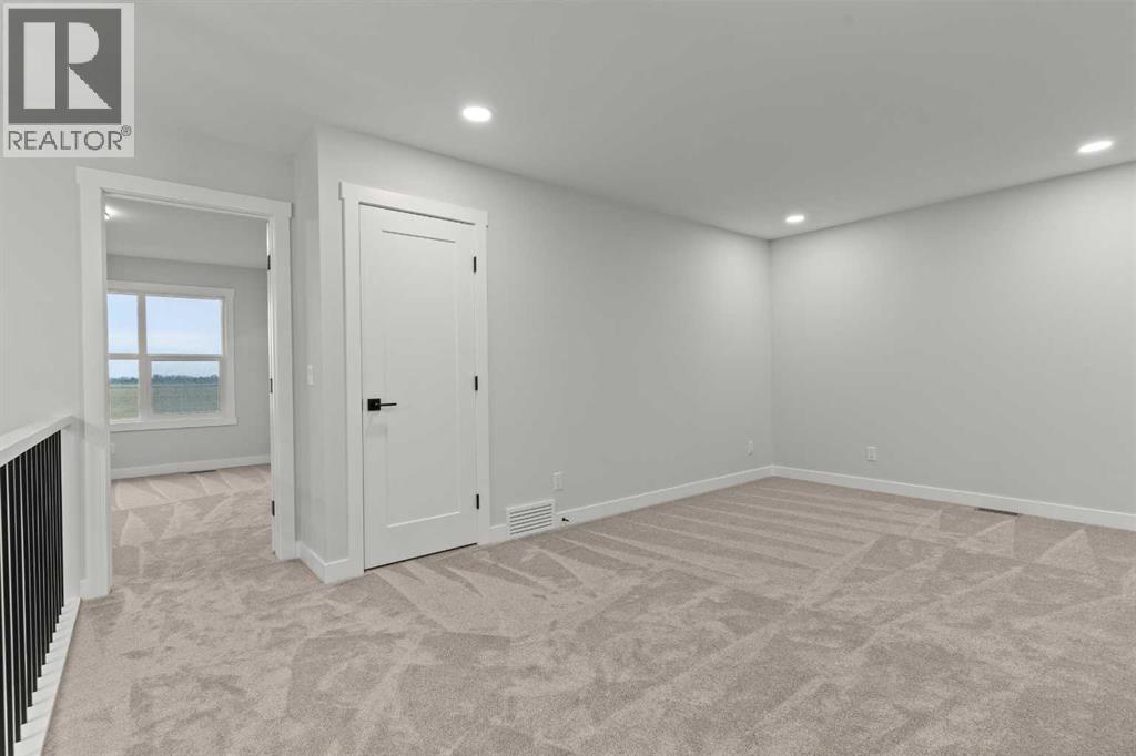 467 Kinniburgh Loop, Chestermere, Alberta