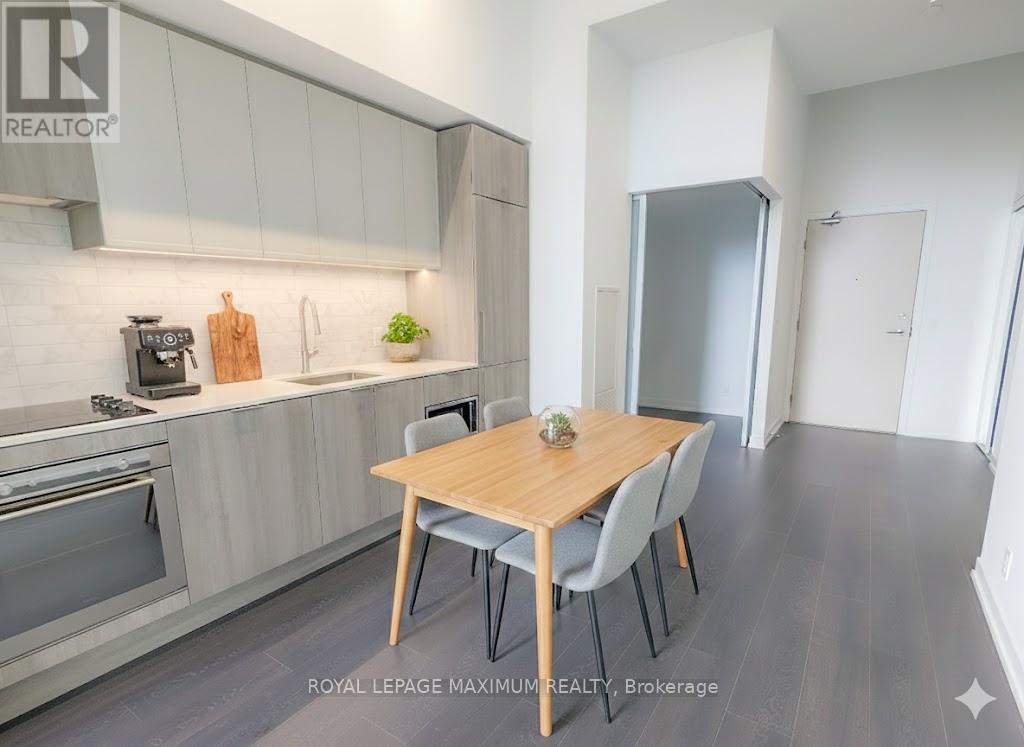 201 - 2020 Bathurst Street, Toronto (humewood-cedarvale), Ontario