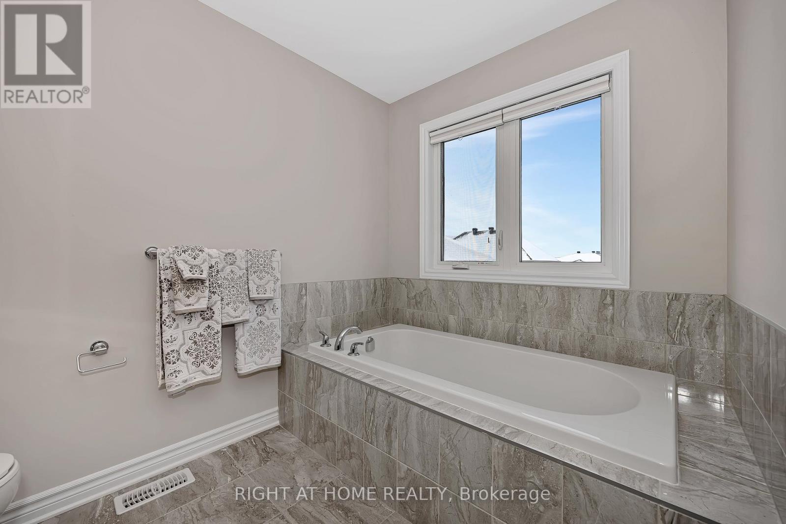 50 Boddington Street, Ottawa, Ontario