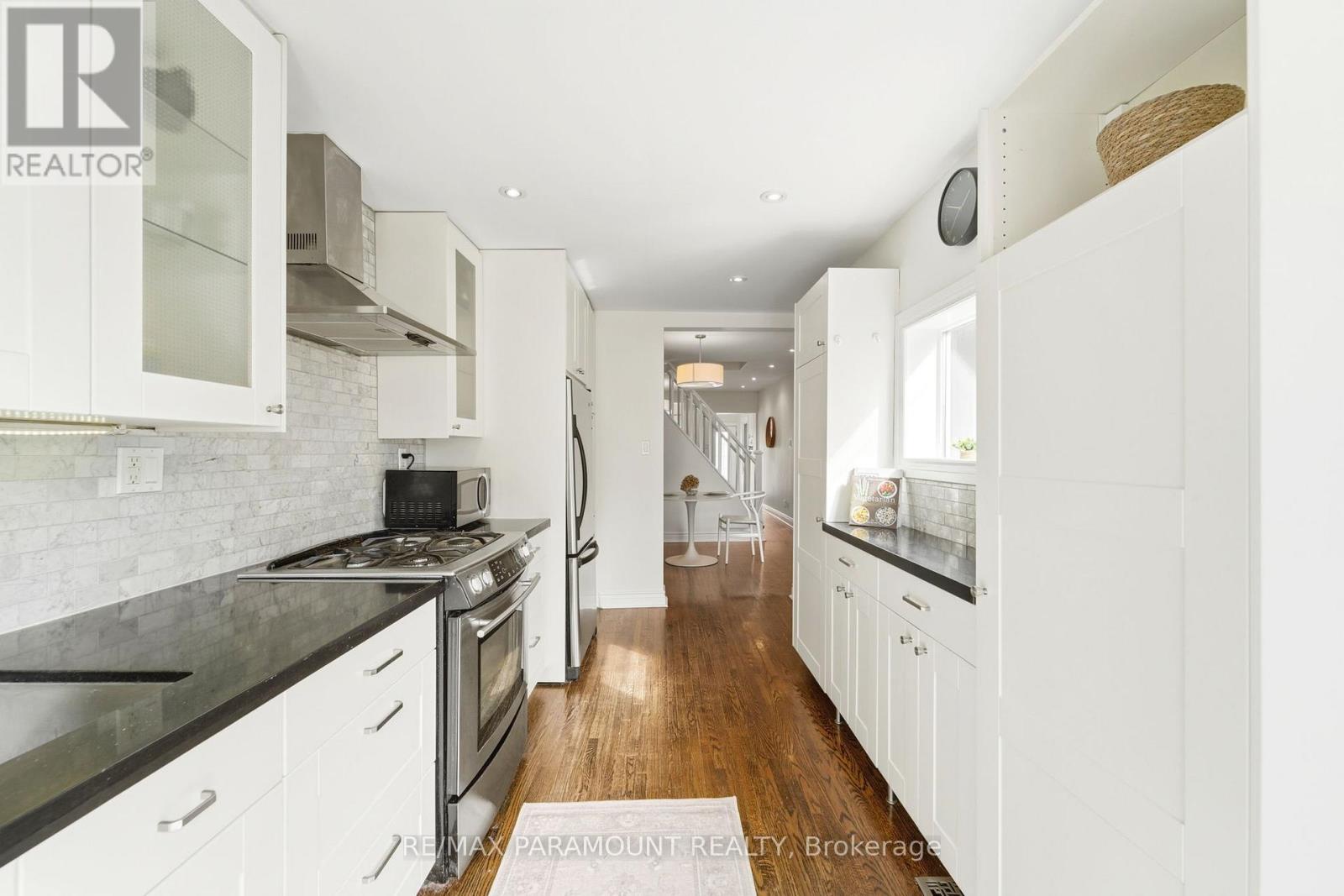 670 Rhodes Avenue, Toronto (greenwood-coxwell), Ontario