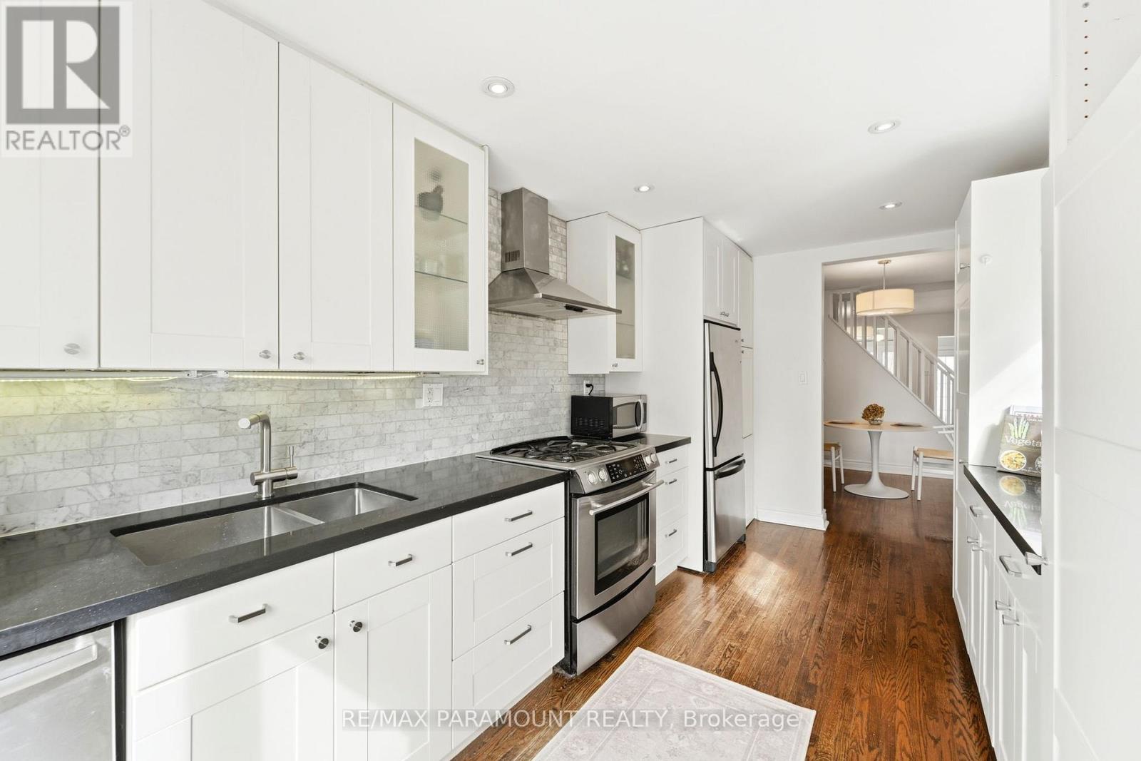 670 Rhodes Avenue, Toronto (greenwood-coxwell), Ontario