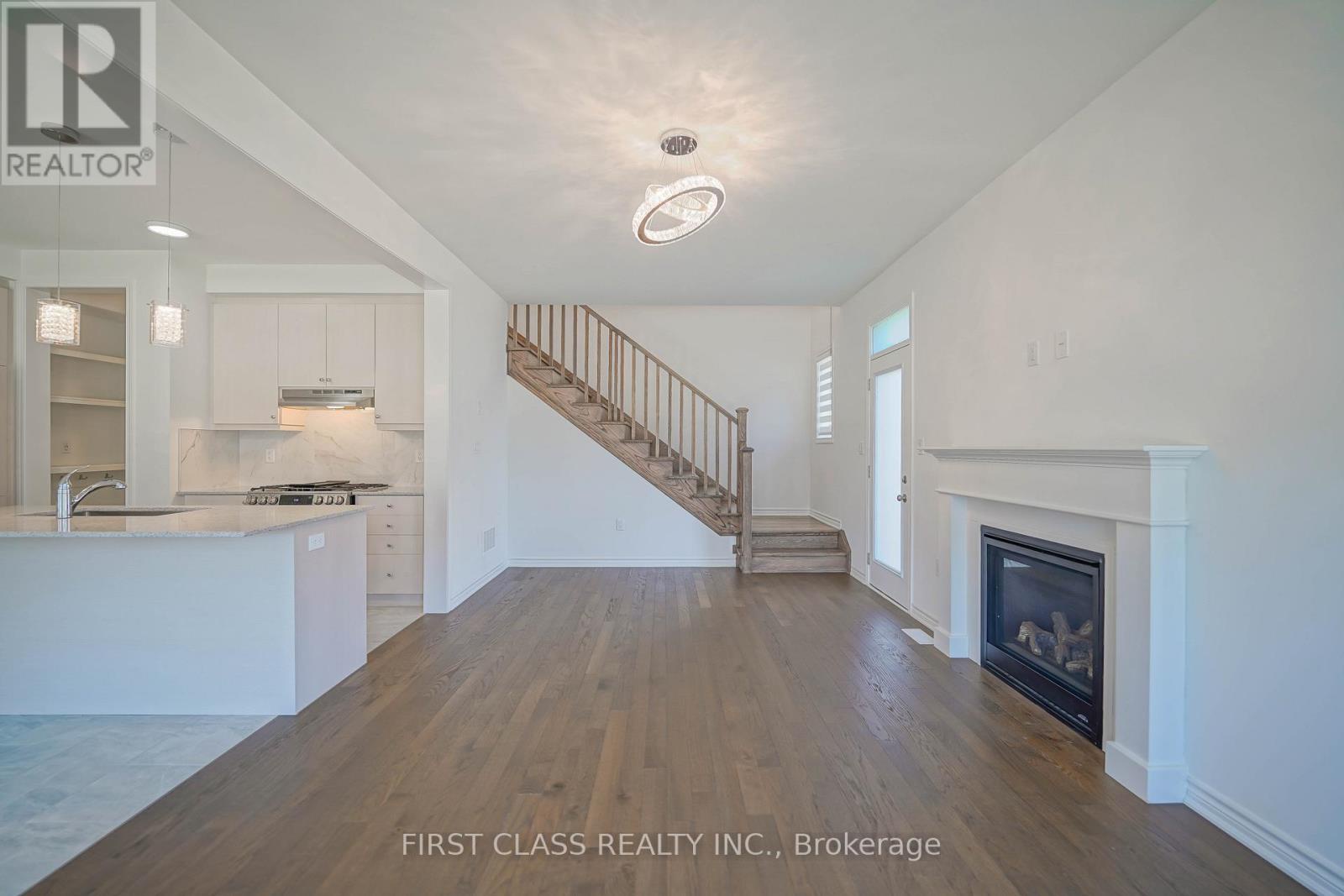 1913 Narcissus Gardens, Pickering, Ontario